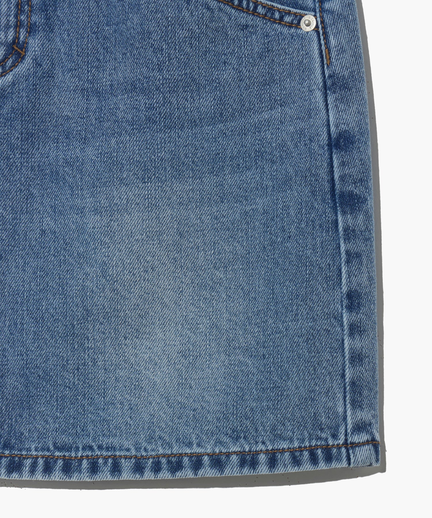 W STRAIGHT DENIM MINI SKIRT