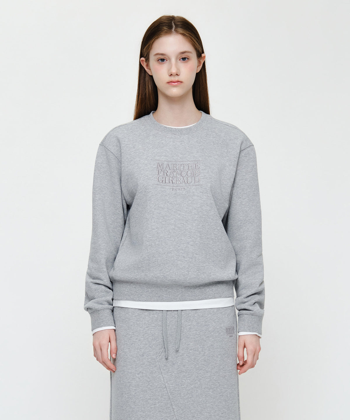 W CLASSIC LOGO SWEATSHIRT