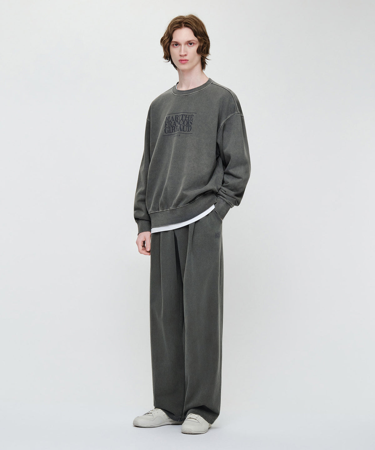 CRACK CLASSIC LOGO DYEING ONE TUCK WIDE SWEAT PANTS