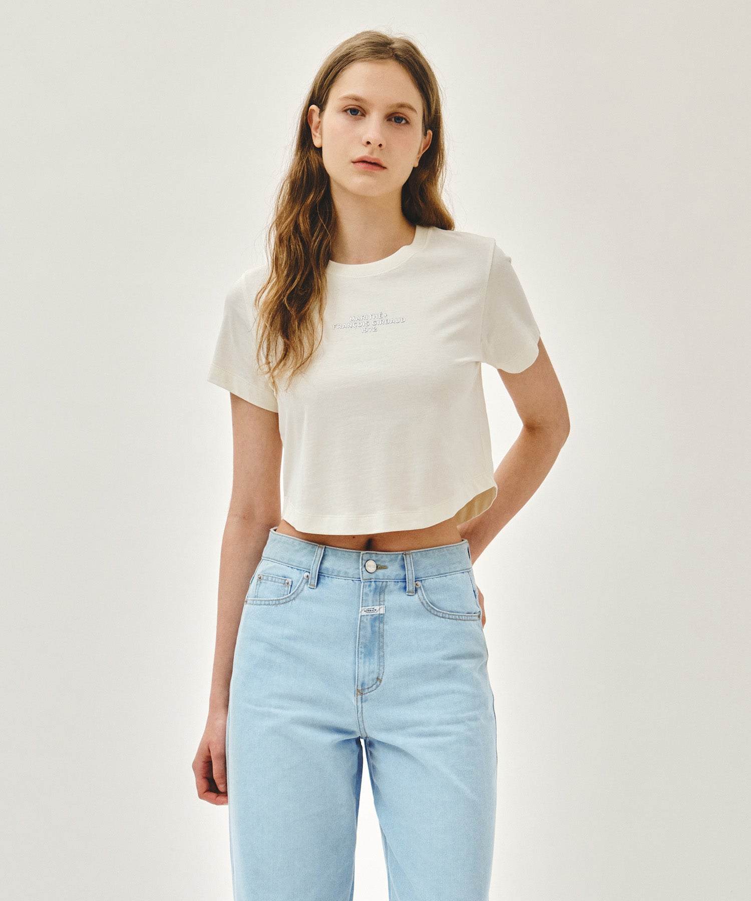W SILVER LETTERING CROP TEE