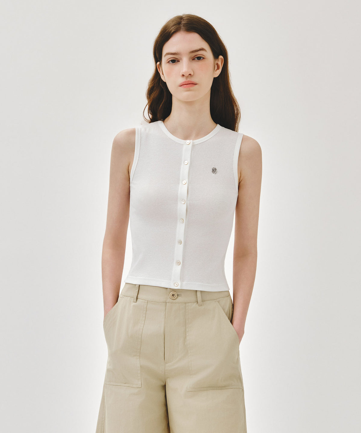 W BUTTON UP SLEEVELESS