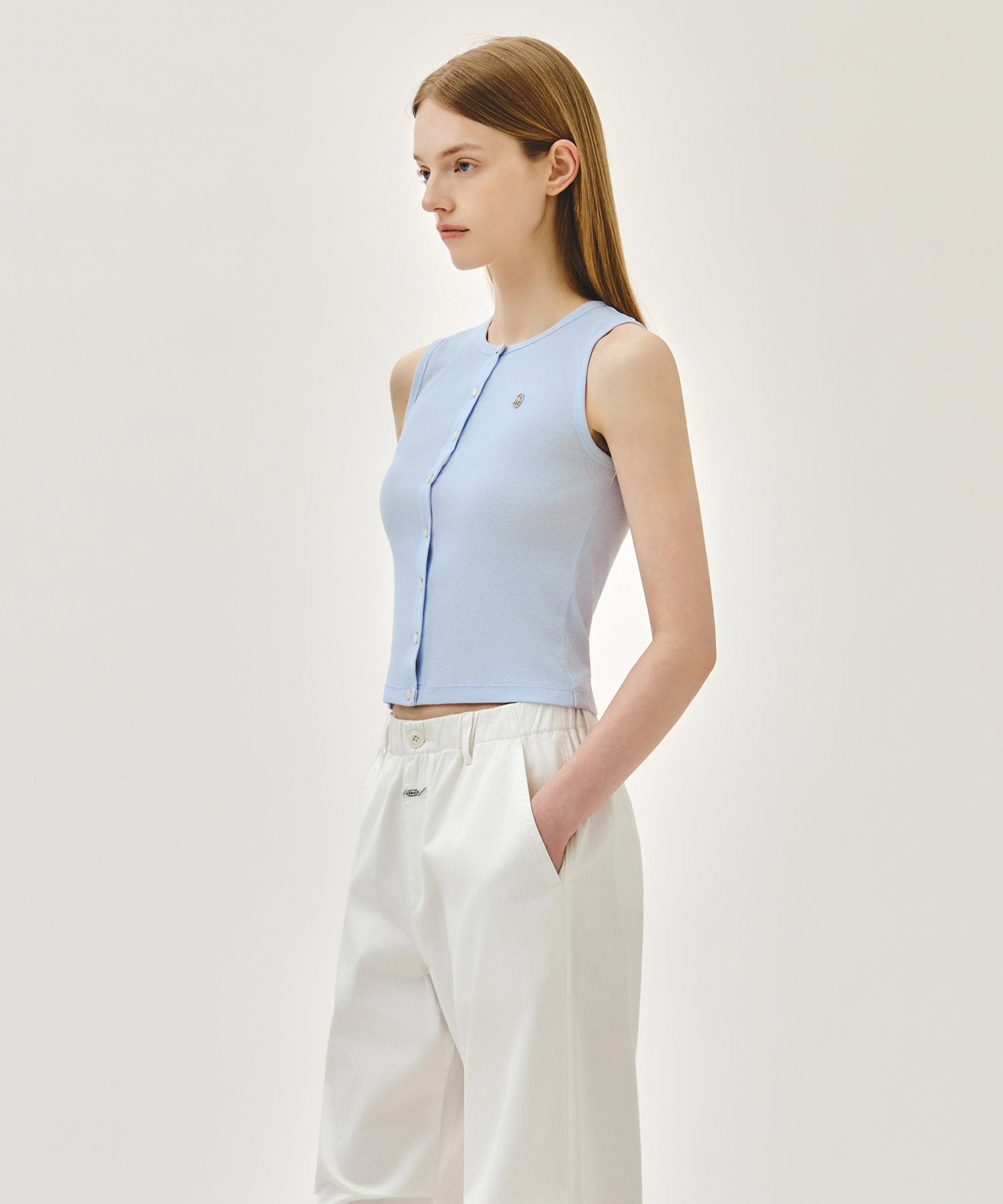 W BUTTON UP SLEEVELESS