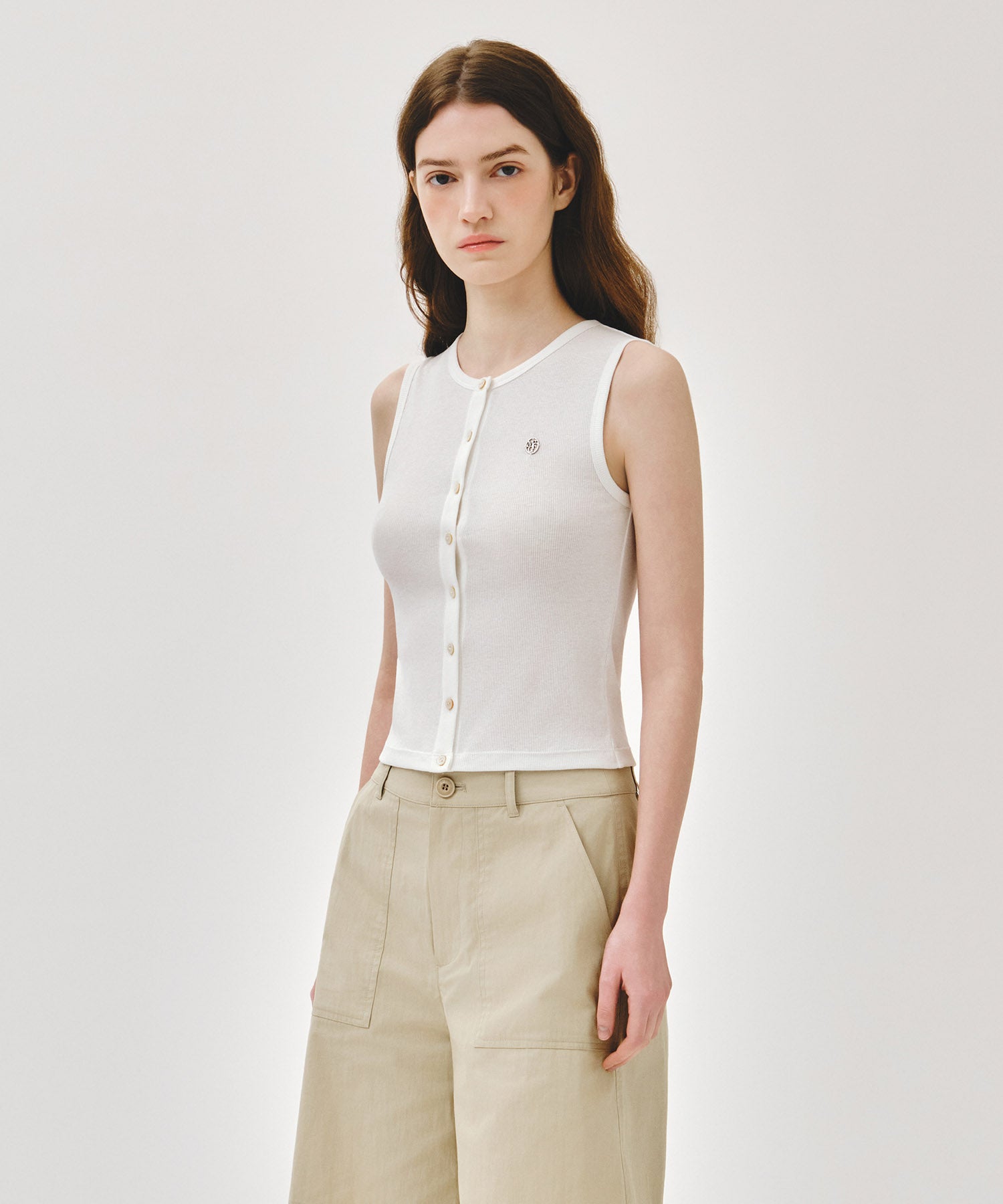 W BUTTON UP SLEEVELESS