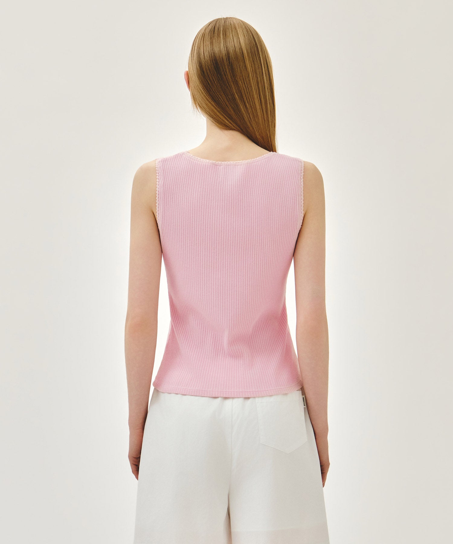 W LACE DETAIL SLEEVELESS