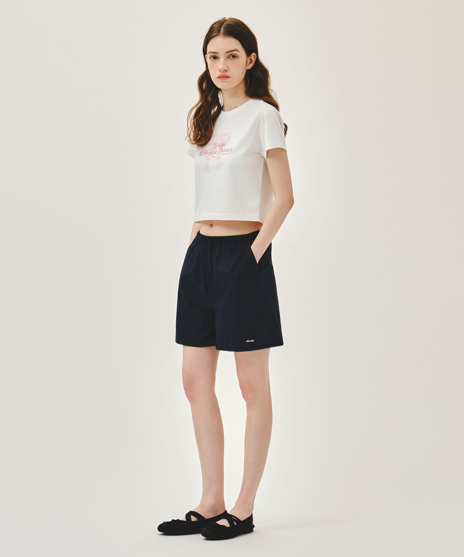 W LACE HEM SHORTS