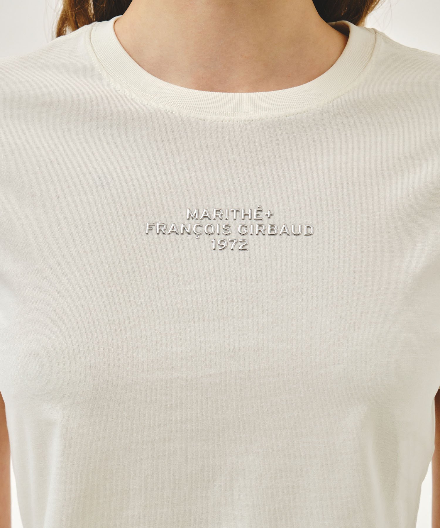 W SILVER LETTERING CROP TEE