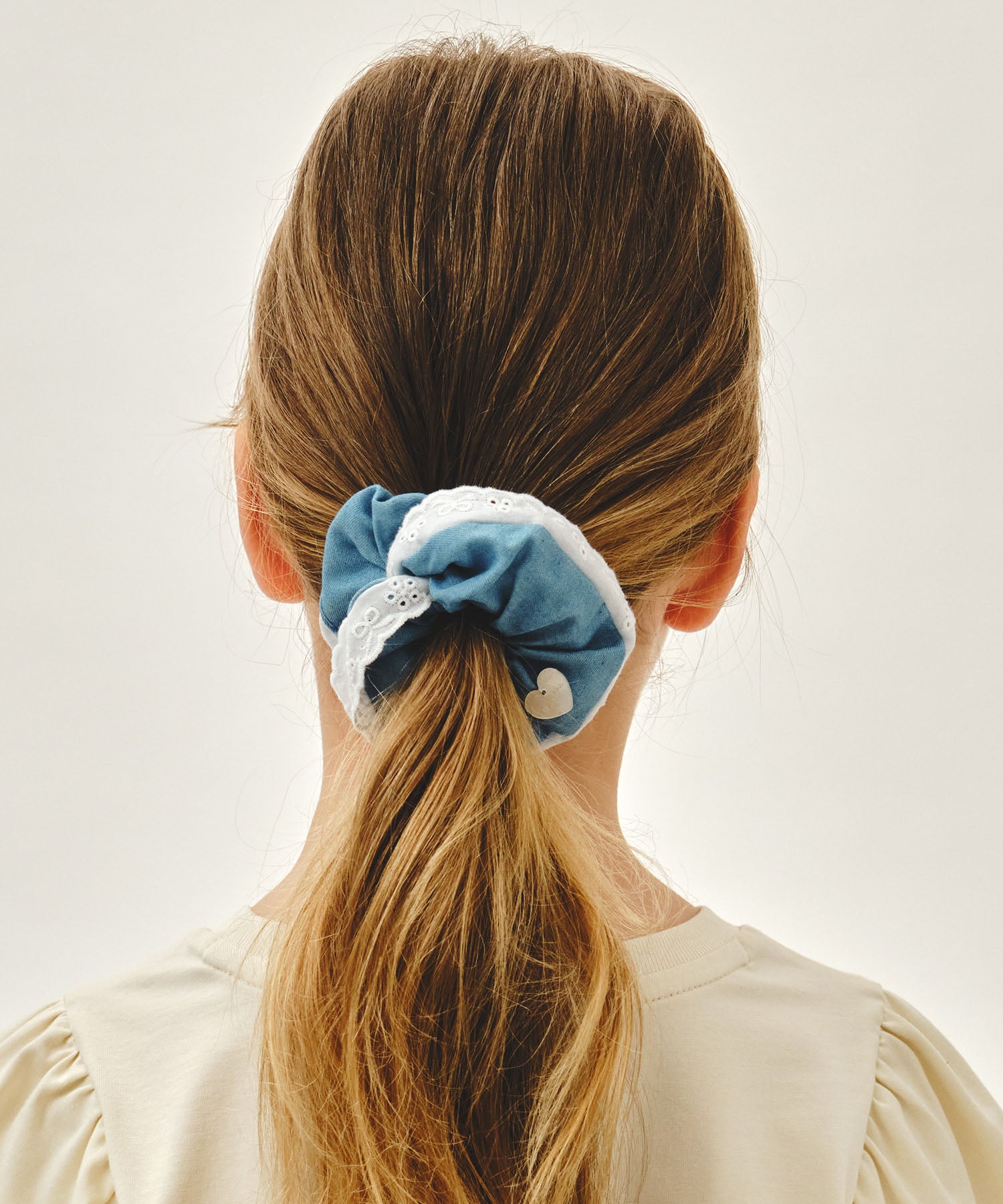 KIDS W LACE HAIR SCRUNCHIE