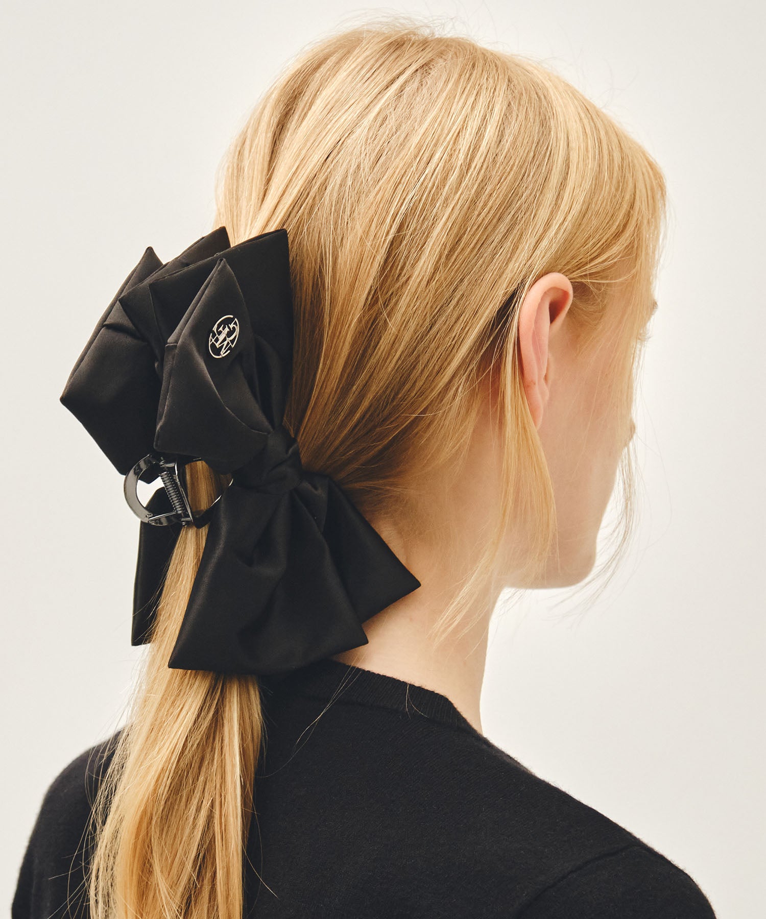CIRCLE LOGO RIBBON HAIR CLIP