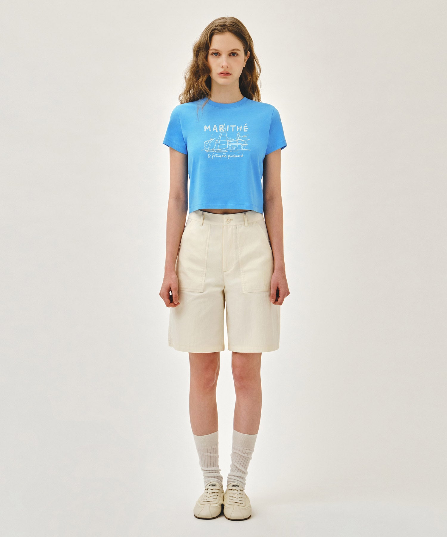 W FRENCH GRAPHIC CROP TEE