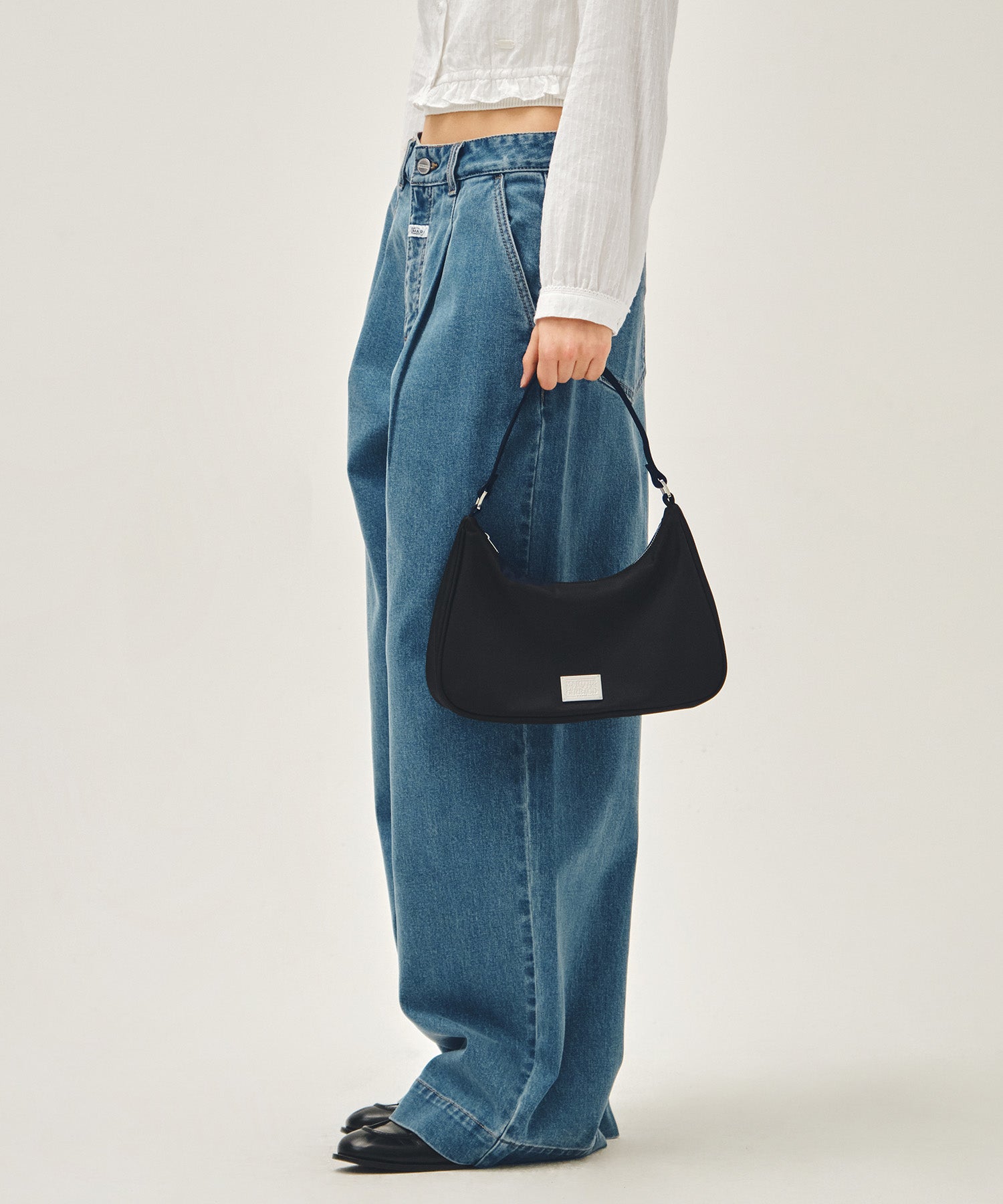 CLASSIC LOGO HOBO BAG