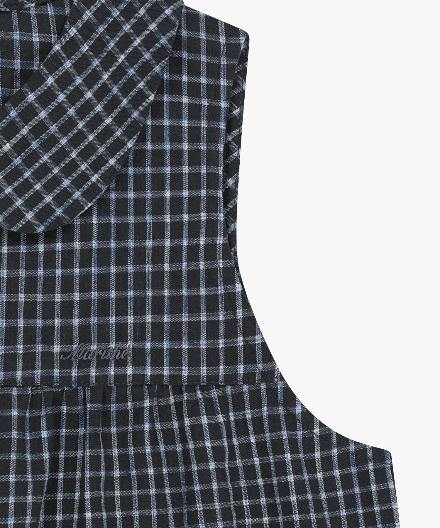 W ROUND COLLAR SLEEVELESS BLOUSE