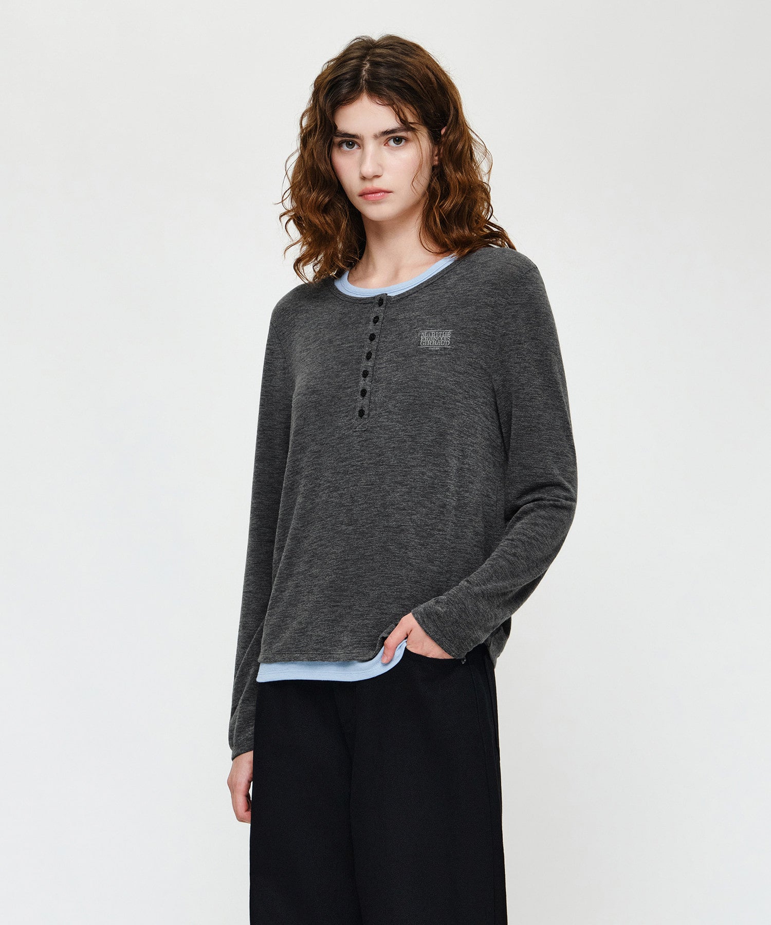 W HENLEY NECK LAYERED LONG SLEEVE TEE