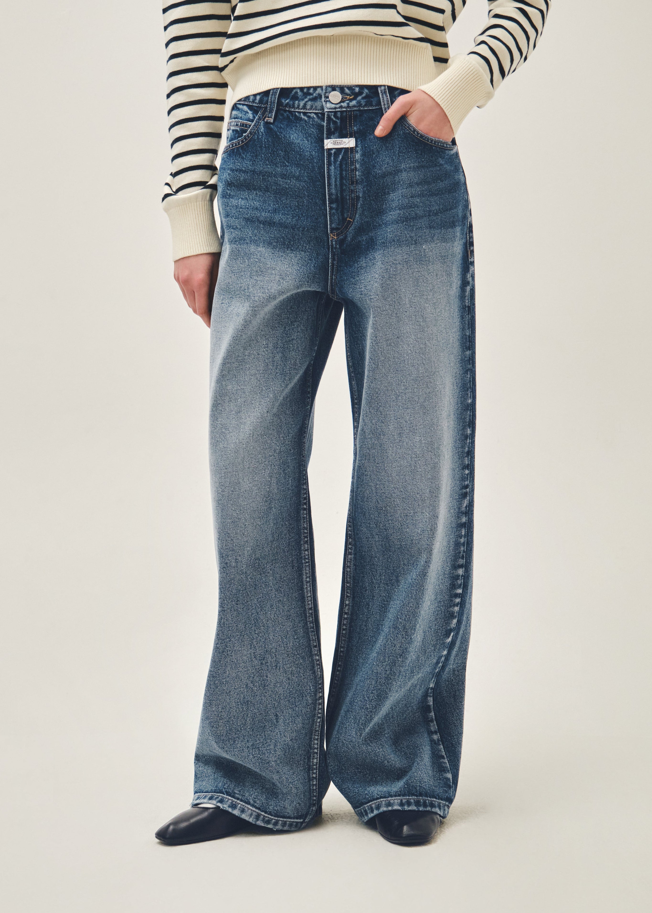 W WIDE FIT VINTAGE WASHED DENIM PANTS