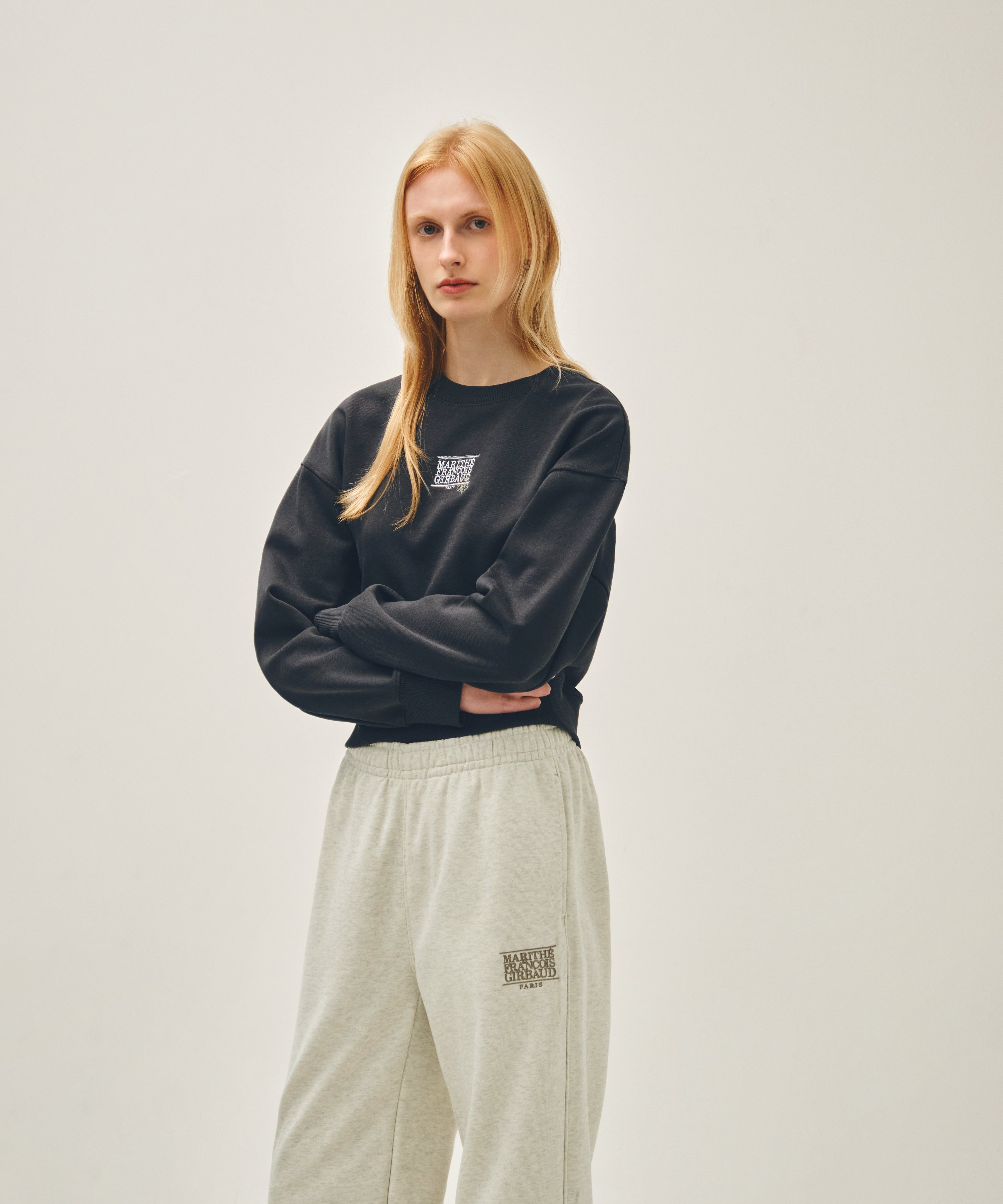 W FLOWER CLASSIC LOGO CROP SWEATSHIRT