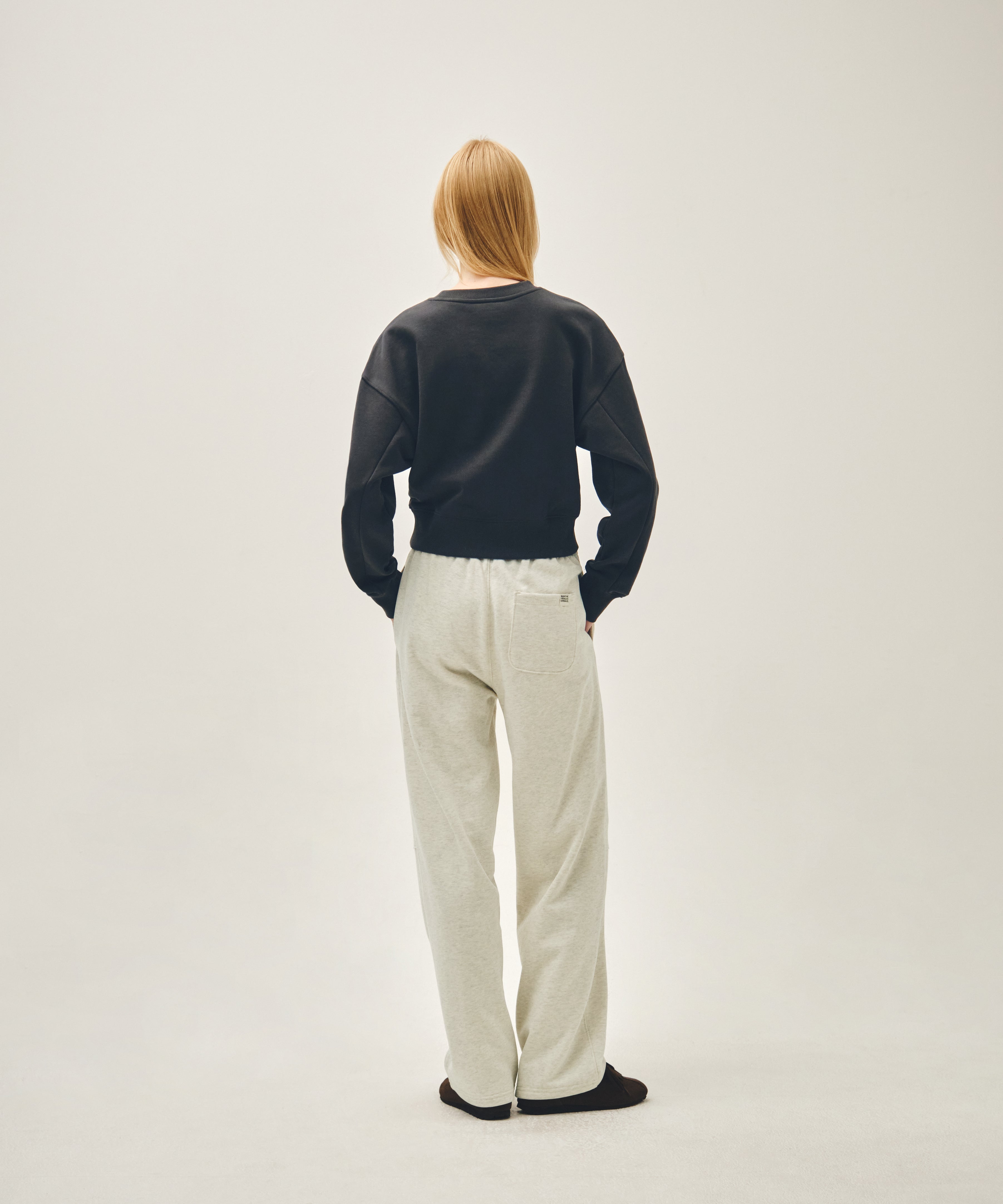 W FLOWER CLASSIC LOGO CROP SWEATSHIRT