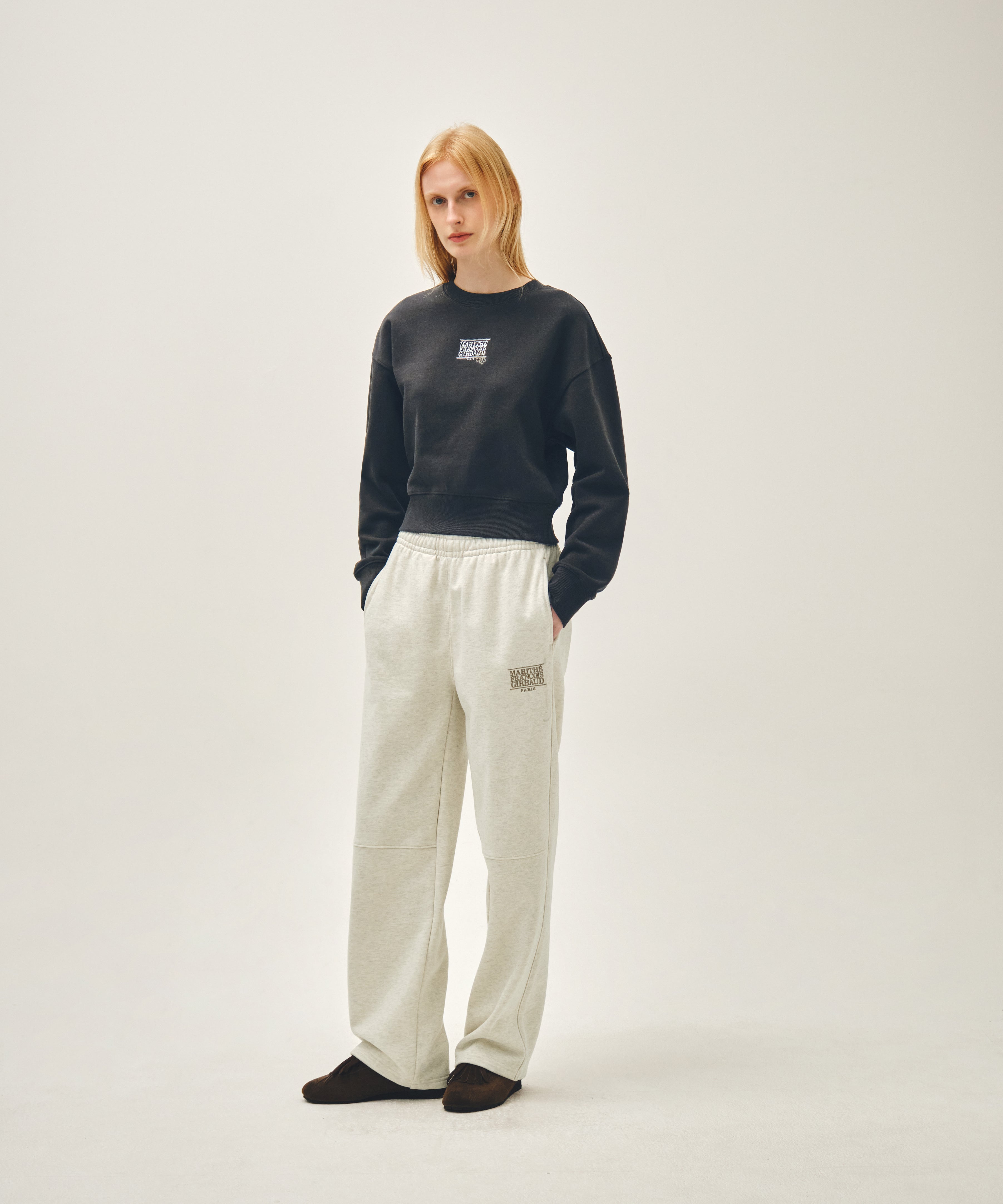 W FLOWER CLASSIC LOGO CROP SWEATSHIRT