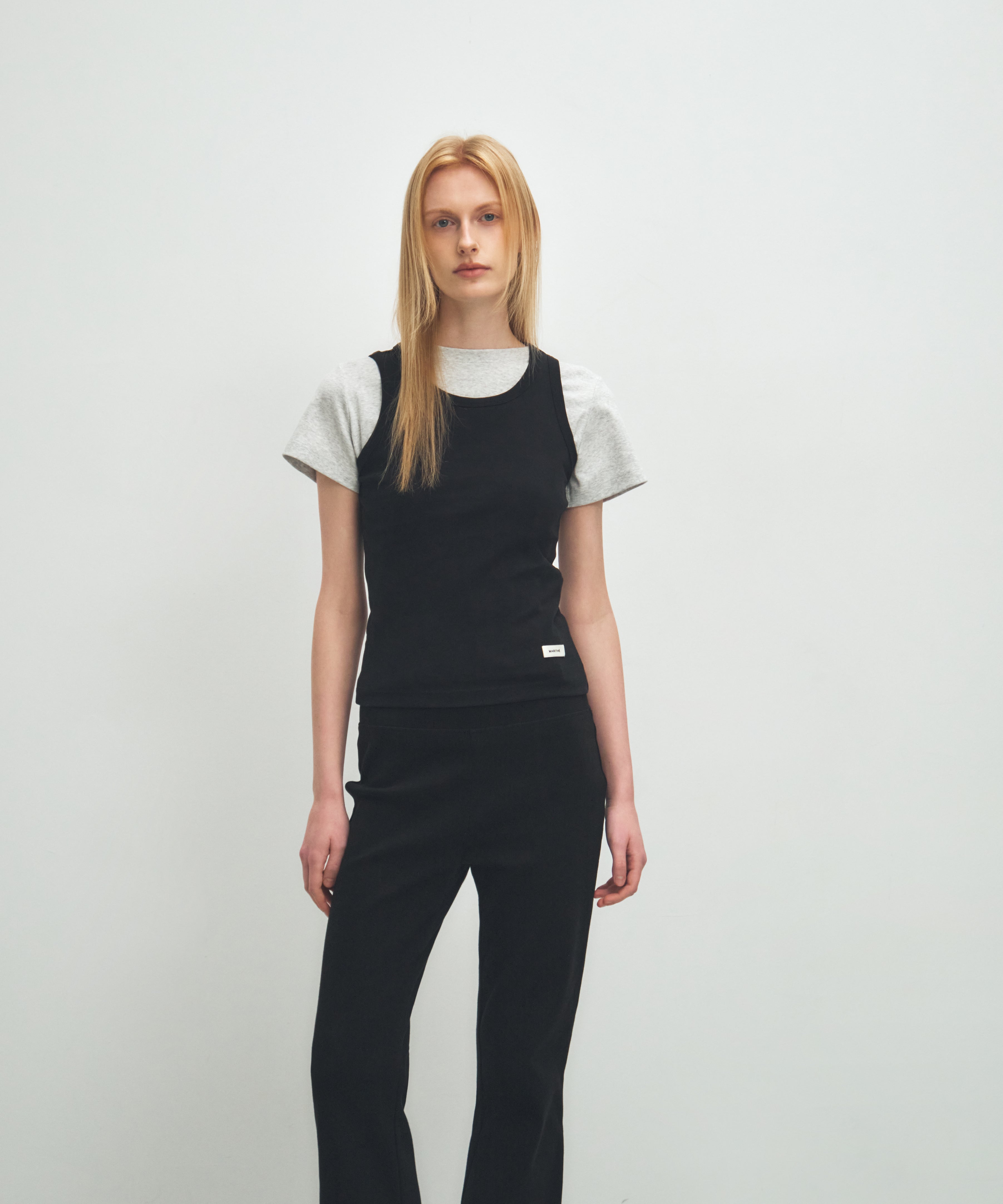 W BASIC SLEEVELESS