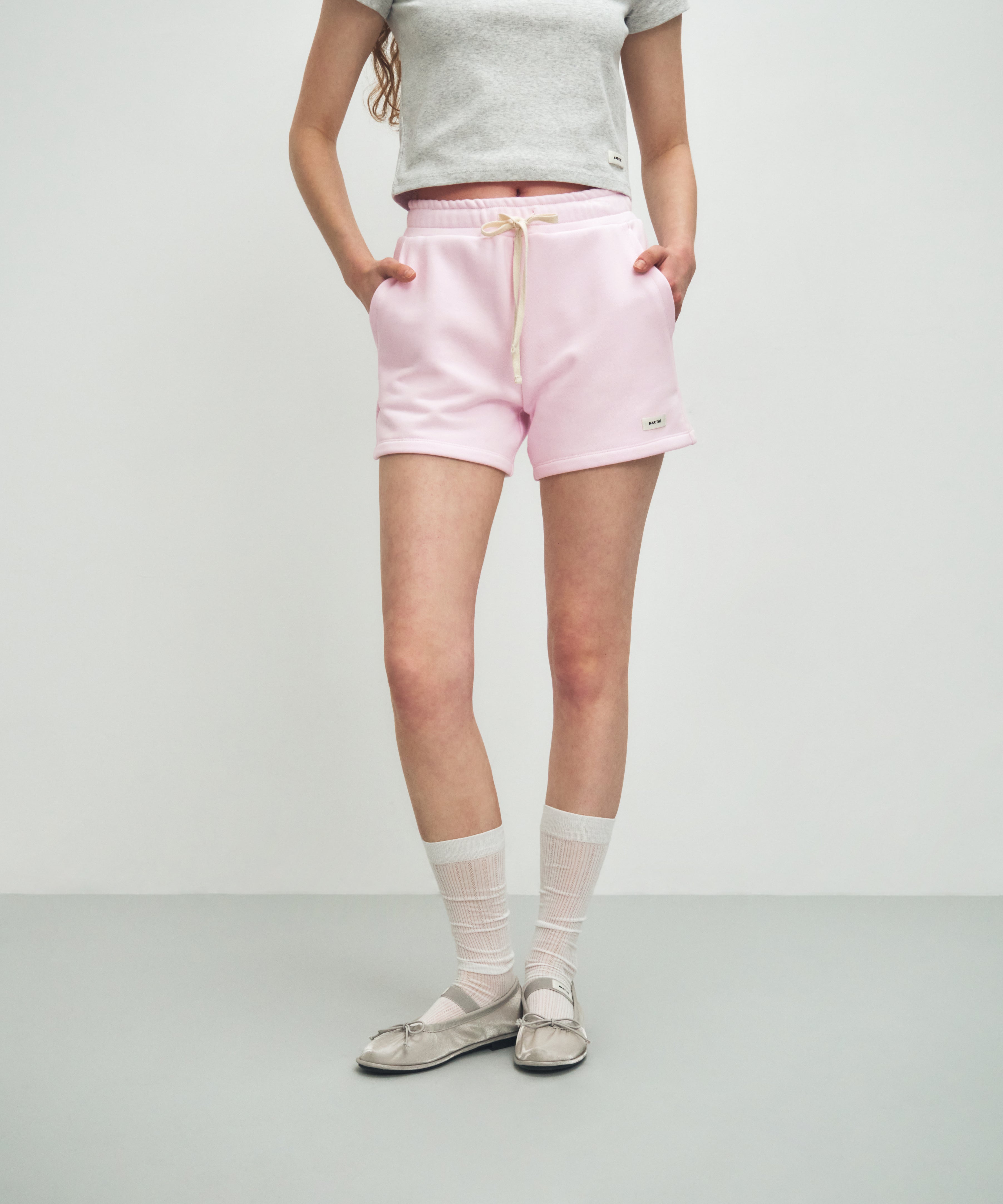 W BASIC SWEAT SHORTS