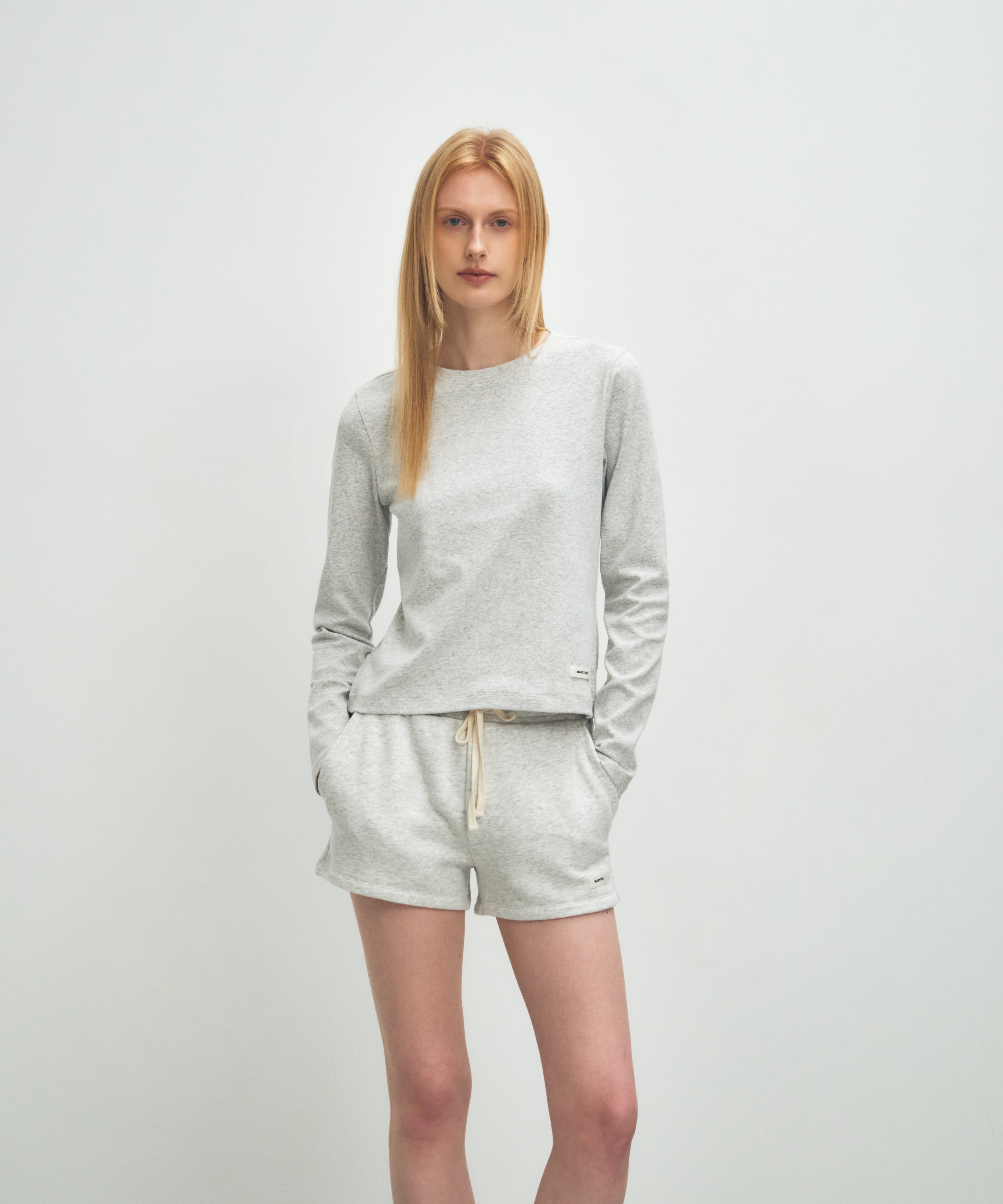 W BASIC SWEAT SHORTS