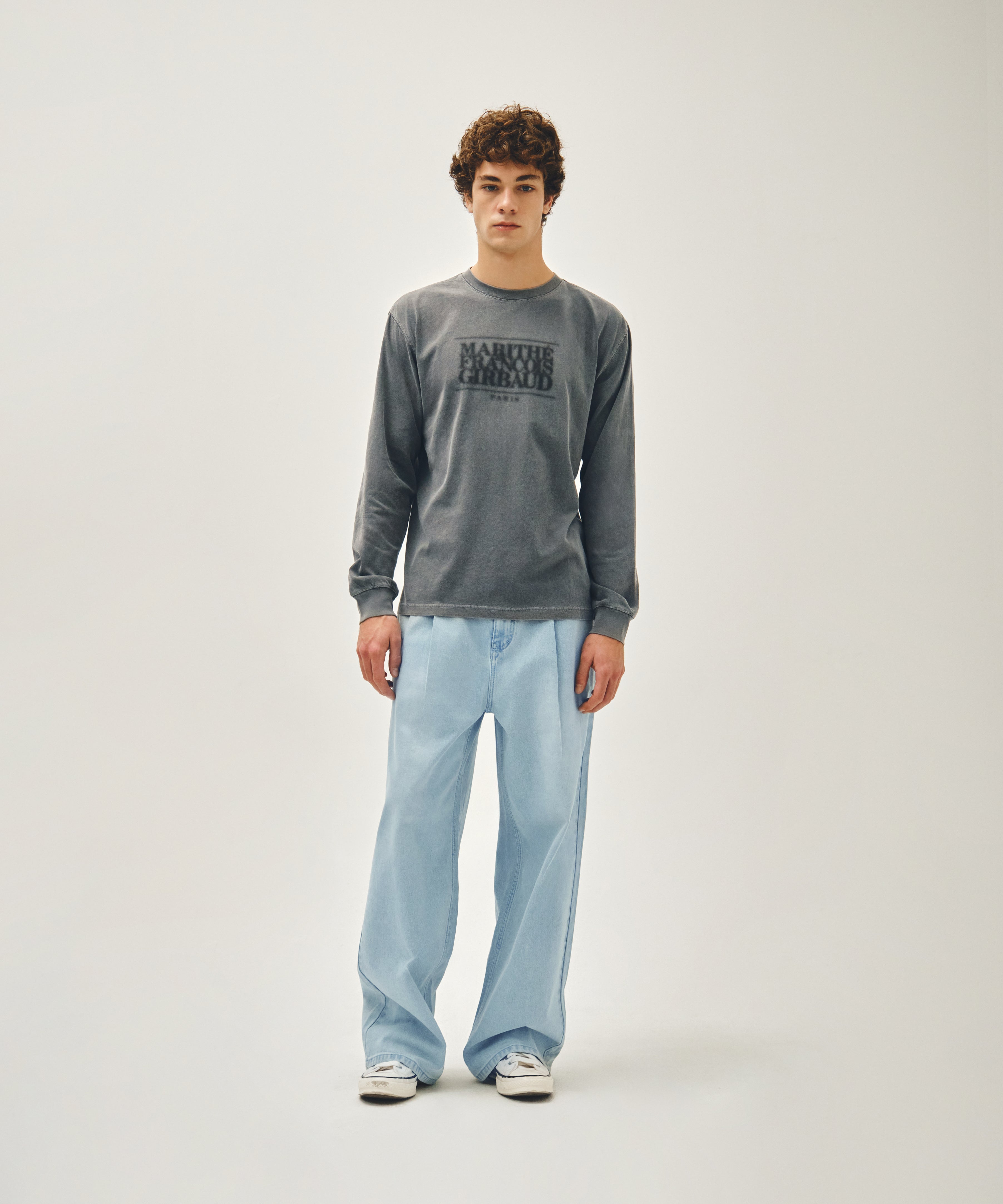 NEW M LOW-WAIST TUCK WIDE DENIM PANTS