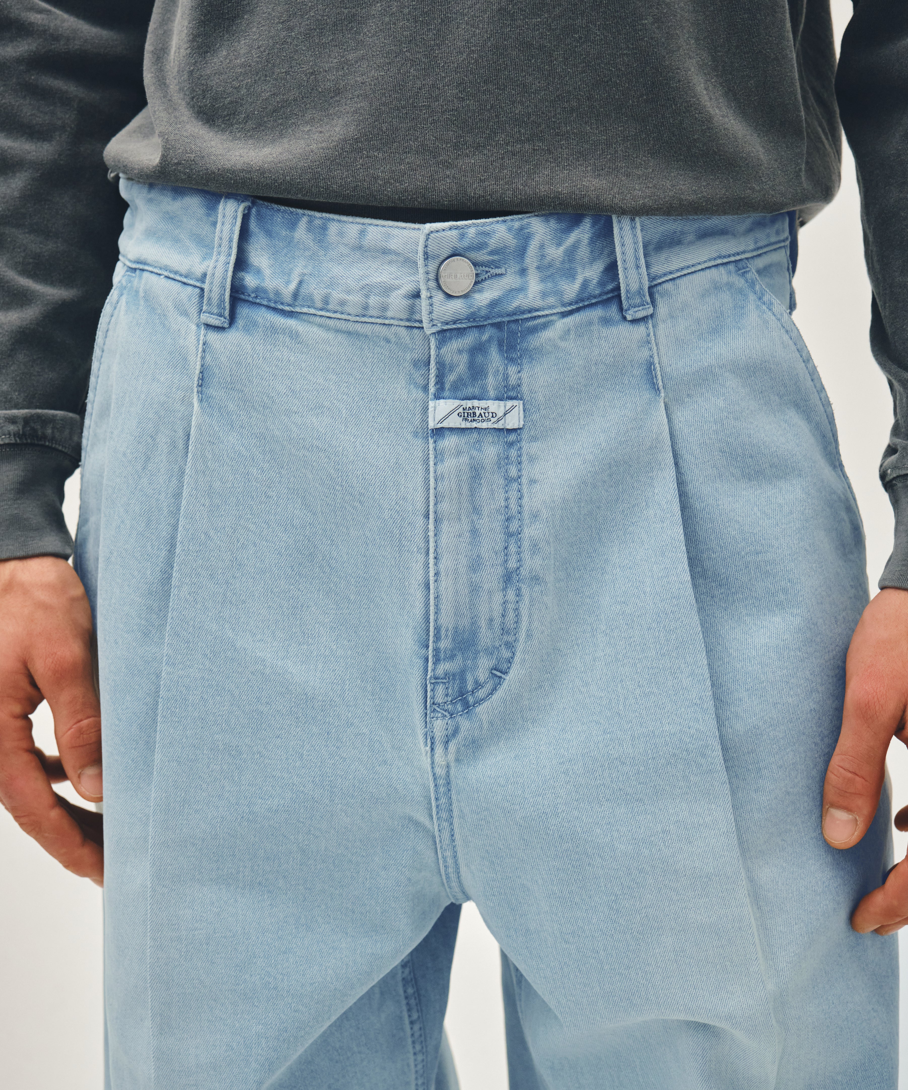 NEW M LOW-WAIST TUCK WIDE DENIM PANTS