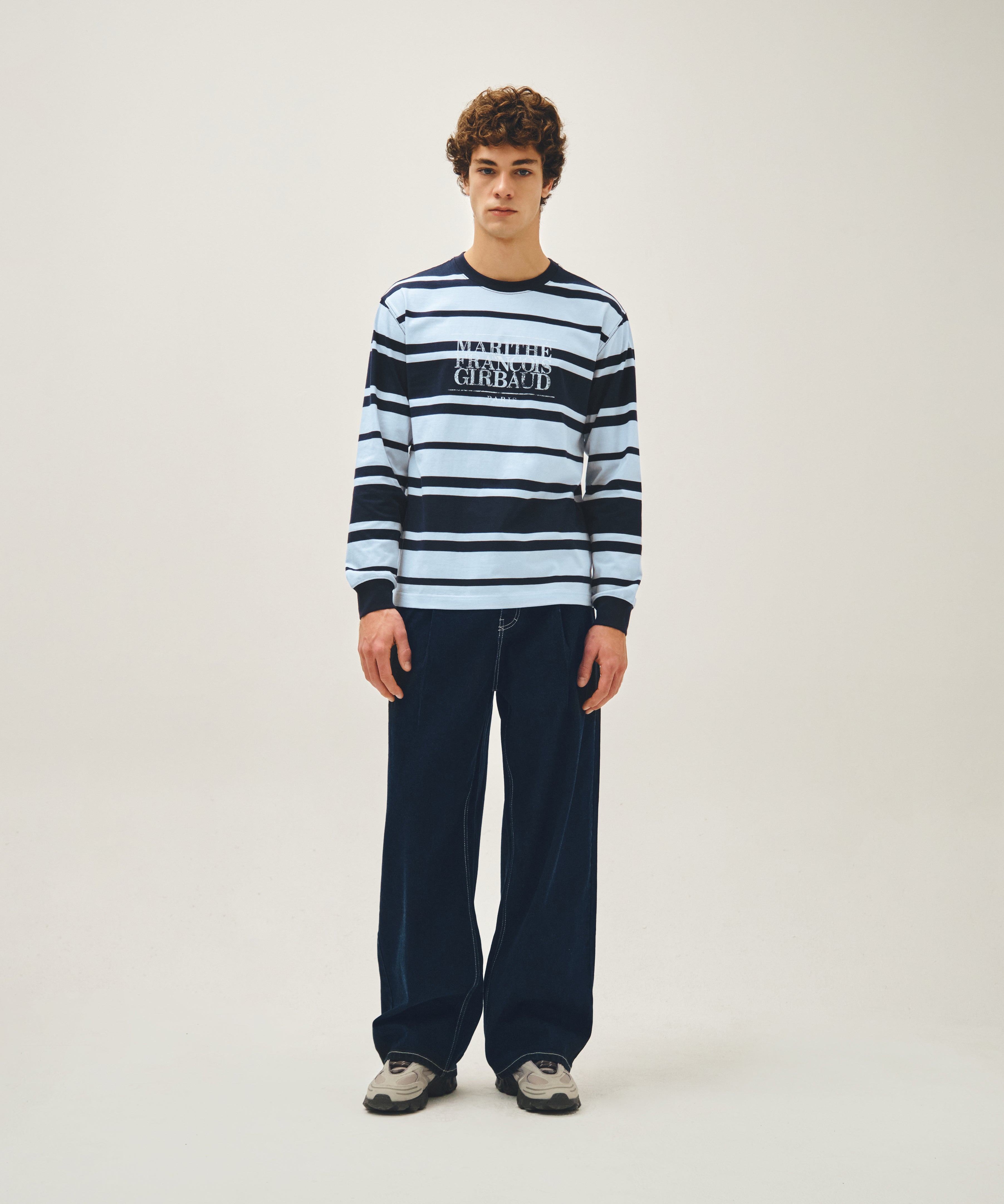 NEW M LOW-WAIST TUCK WIDE DENIM PANTS