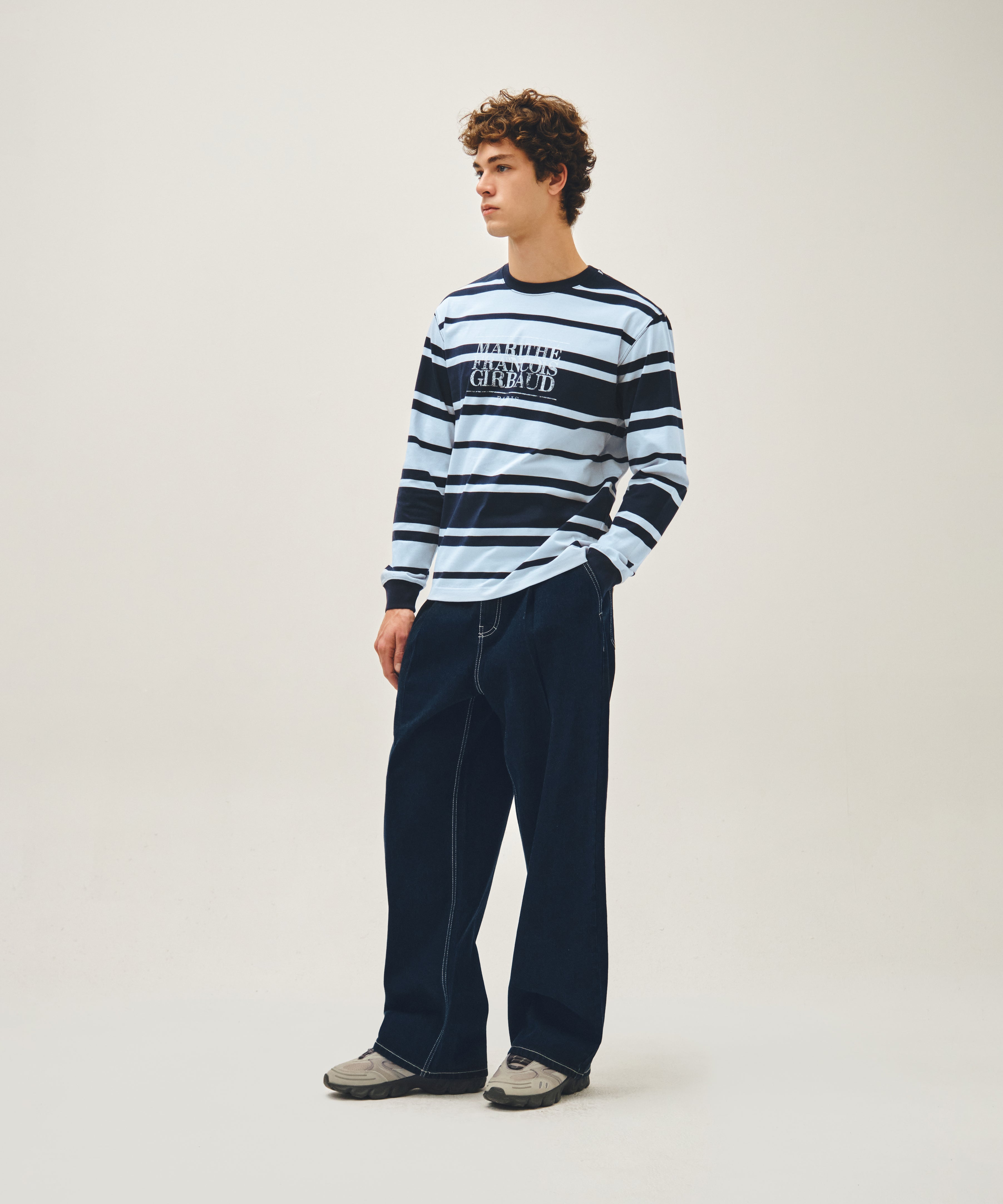 NEW M LOW-WAIST TUCK WIDE DENIM PANTS