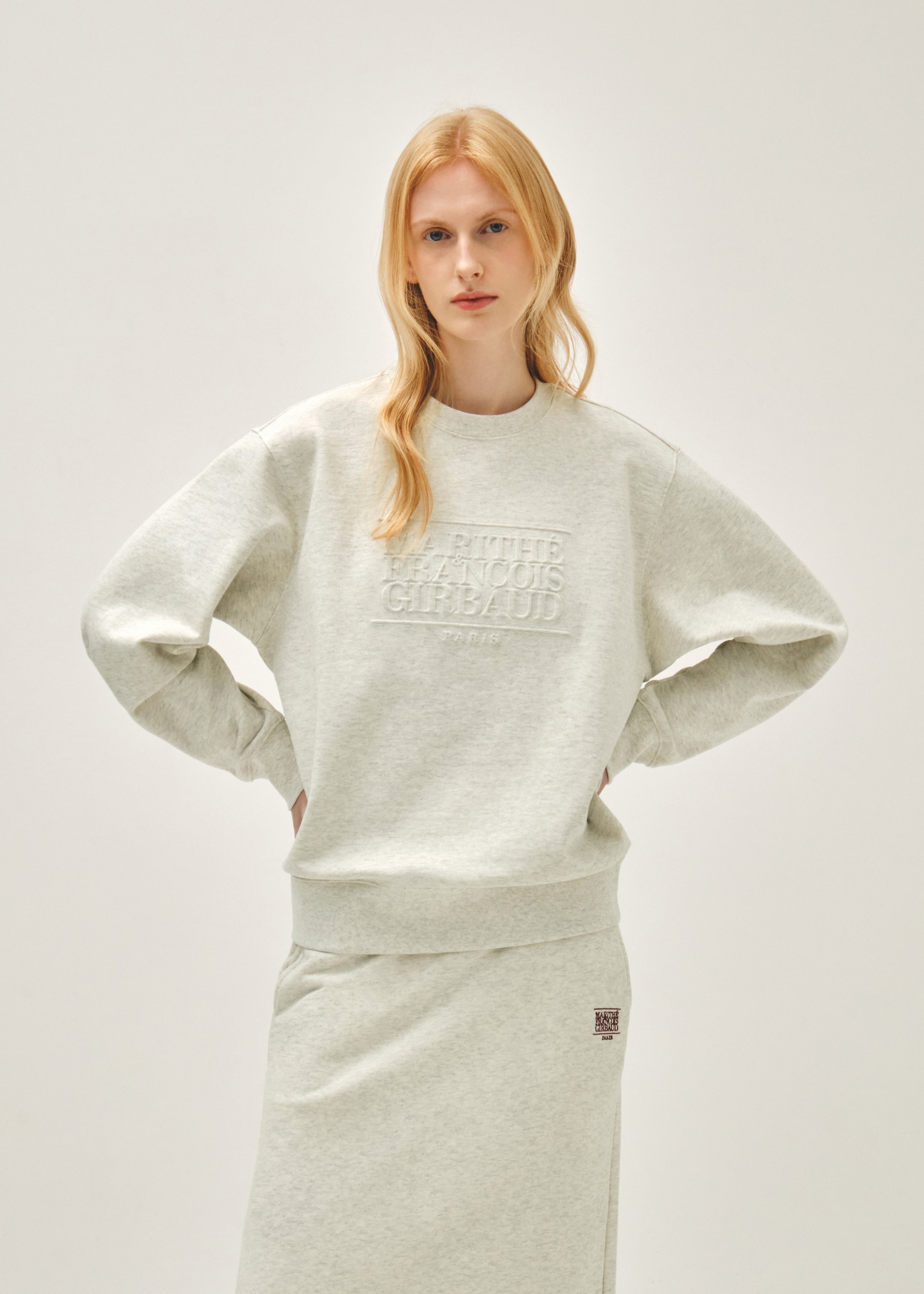 EMBO CLASSIC LOGO SWEATSHIRT
