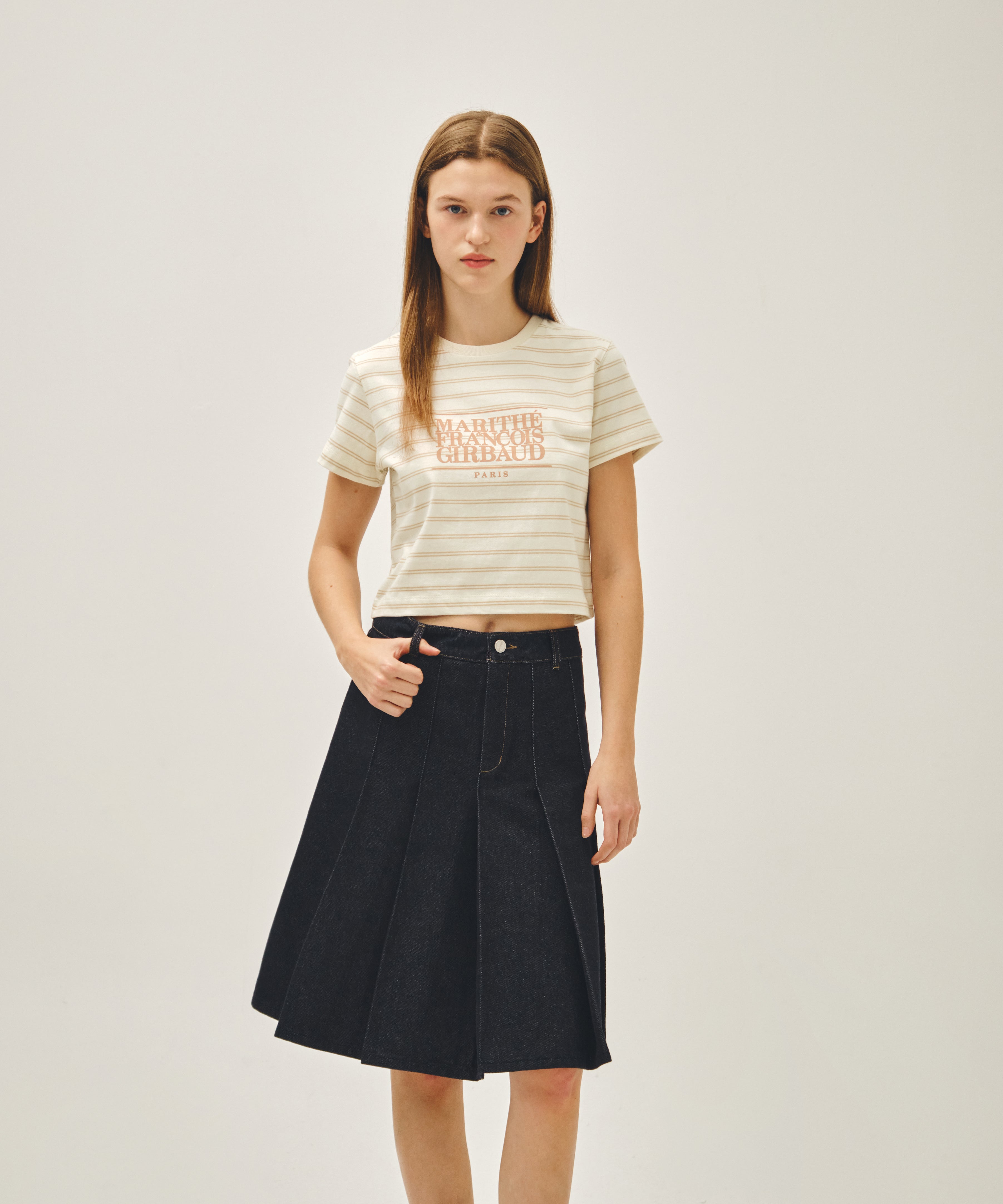 W CLASSIC LOGO CROP TEE