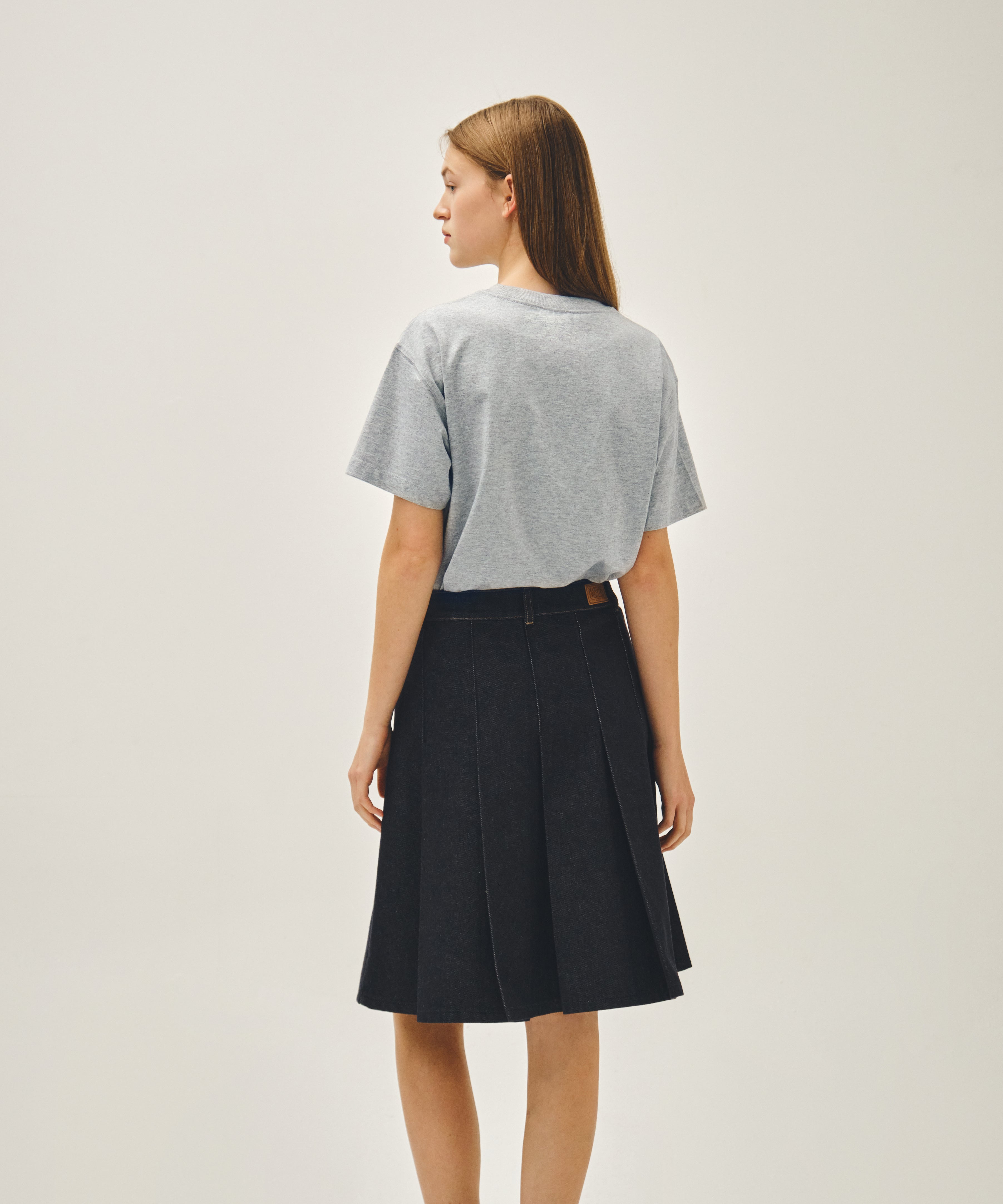 W DENIM PLEATED MIDI SKIRT
