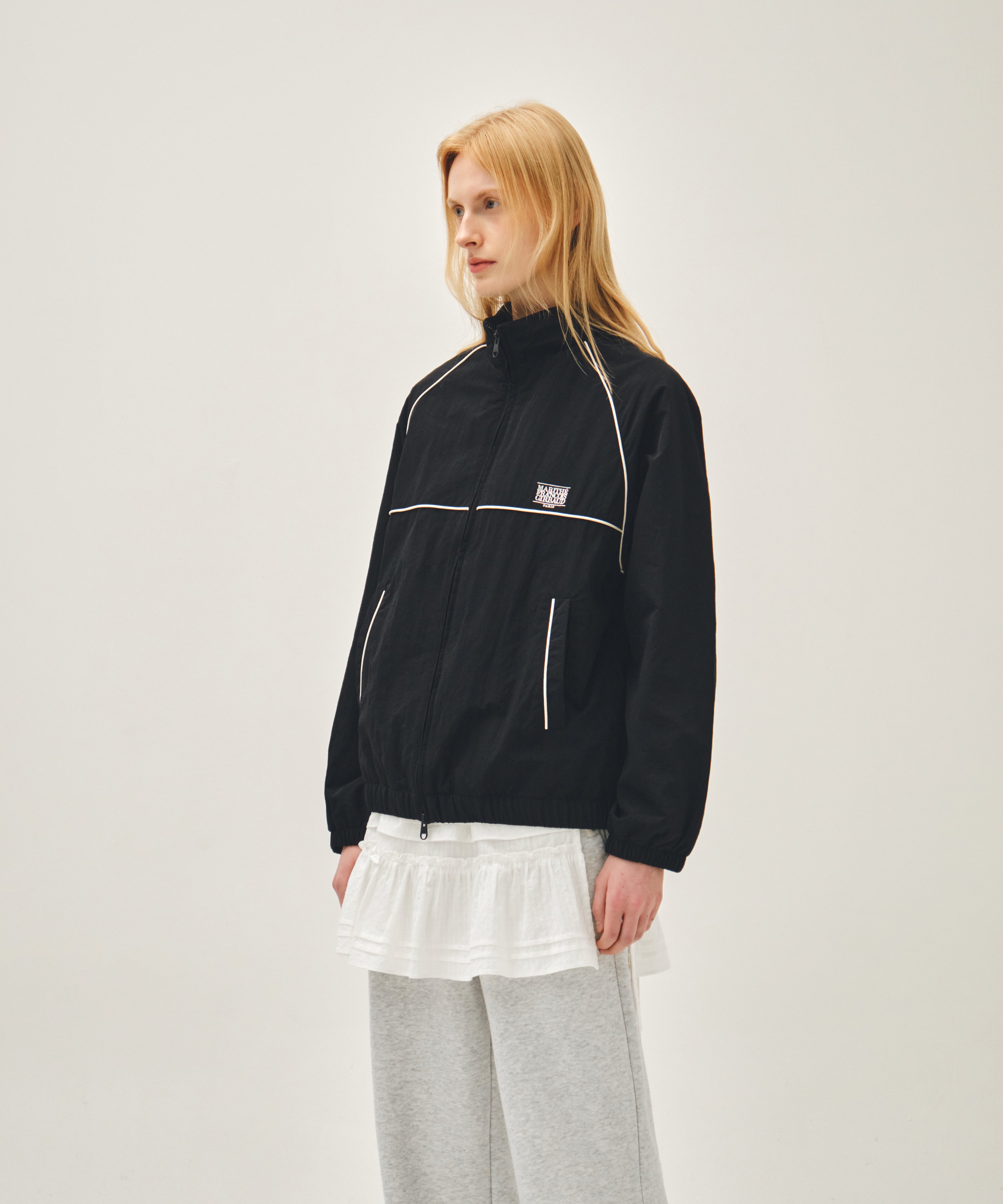 ジャケット・アウター fekete high-neck jacket CLASSIC LOGO HIGH NECK WIND JACKET