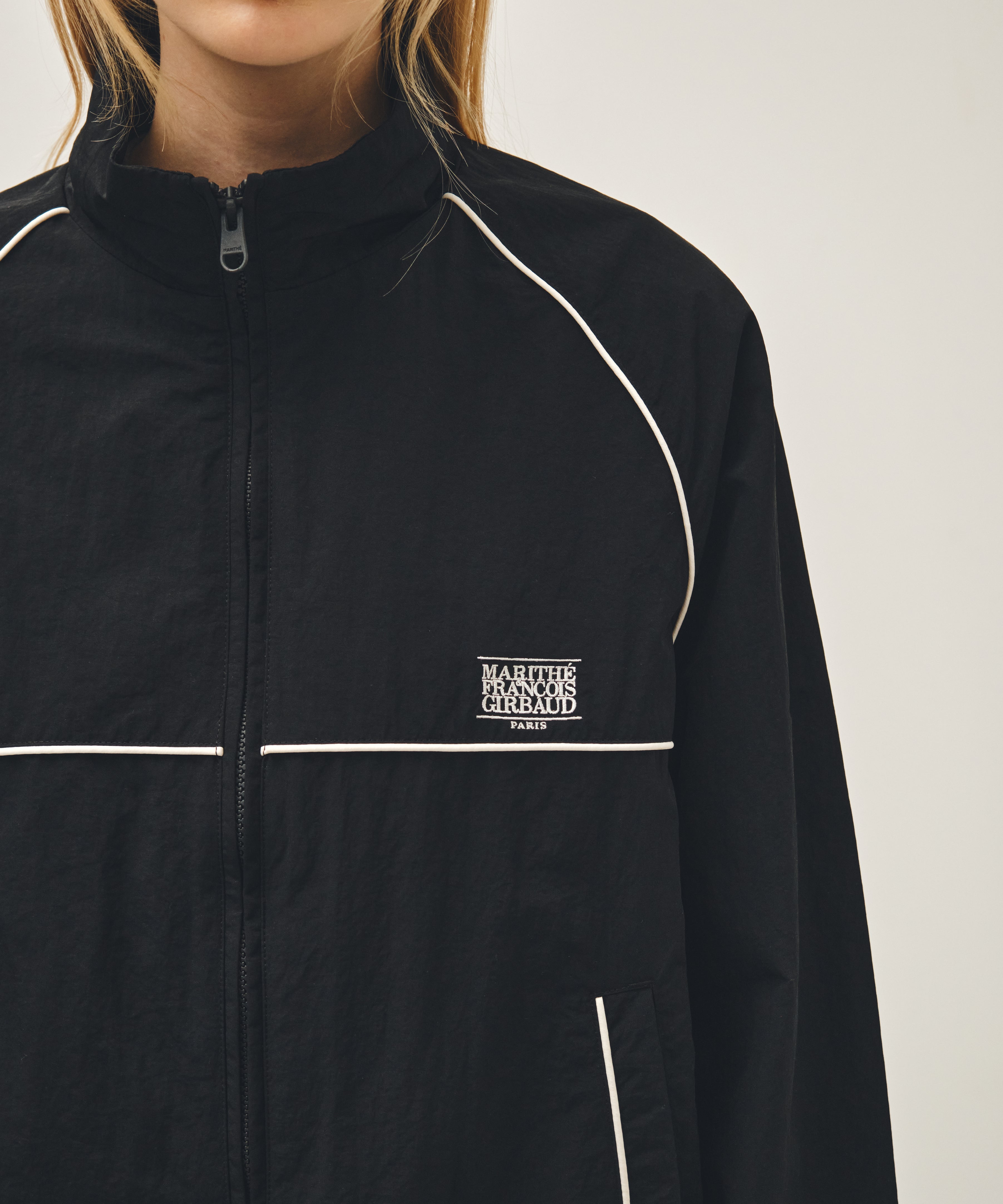CLASSIC LOGO HIGH NECK WIND JACKET