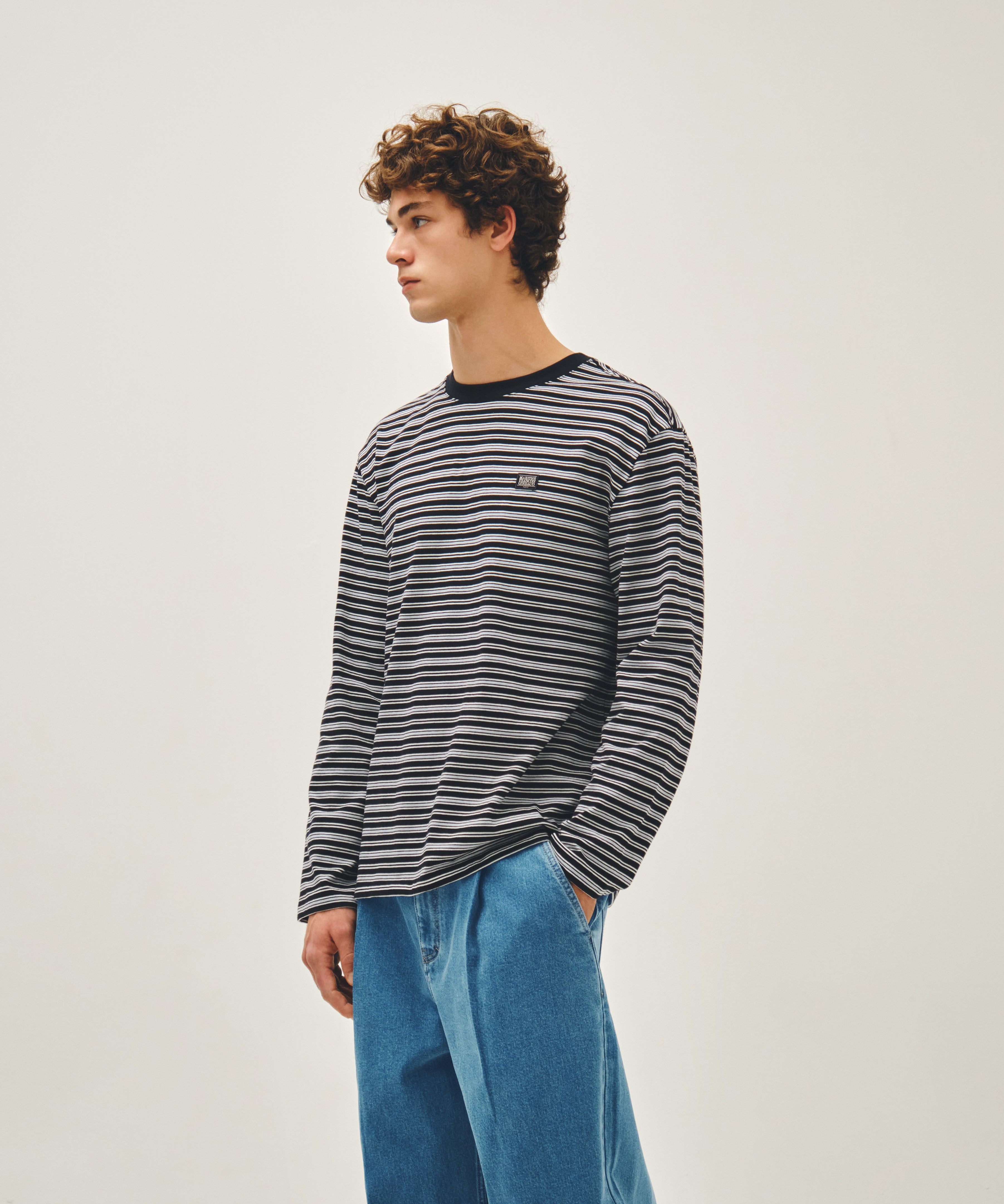 NEW M LOW-WAIST TUCK WIDE DENIM PANTS