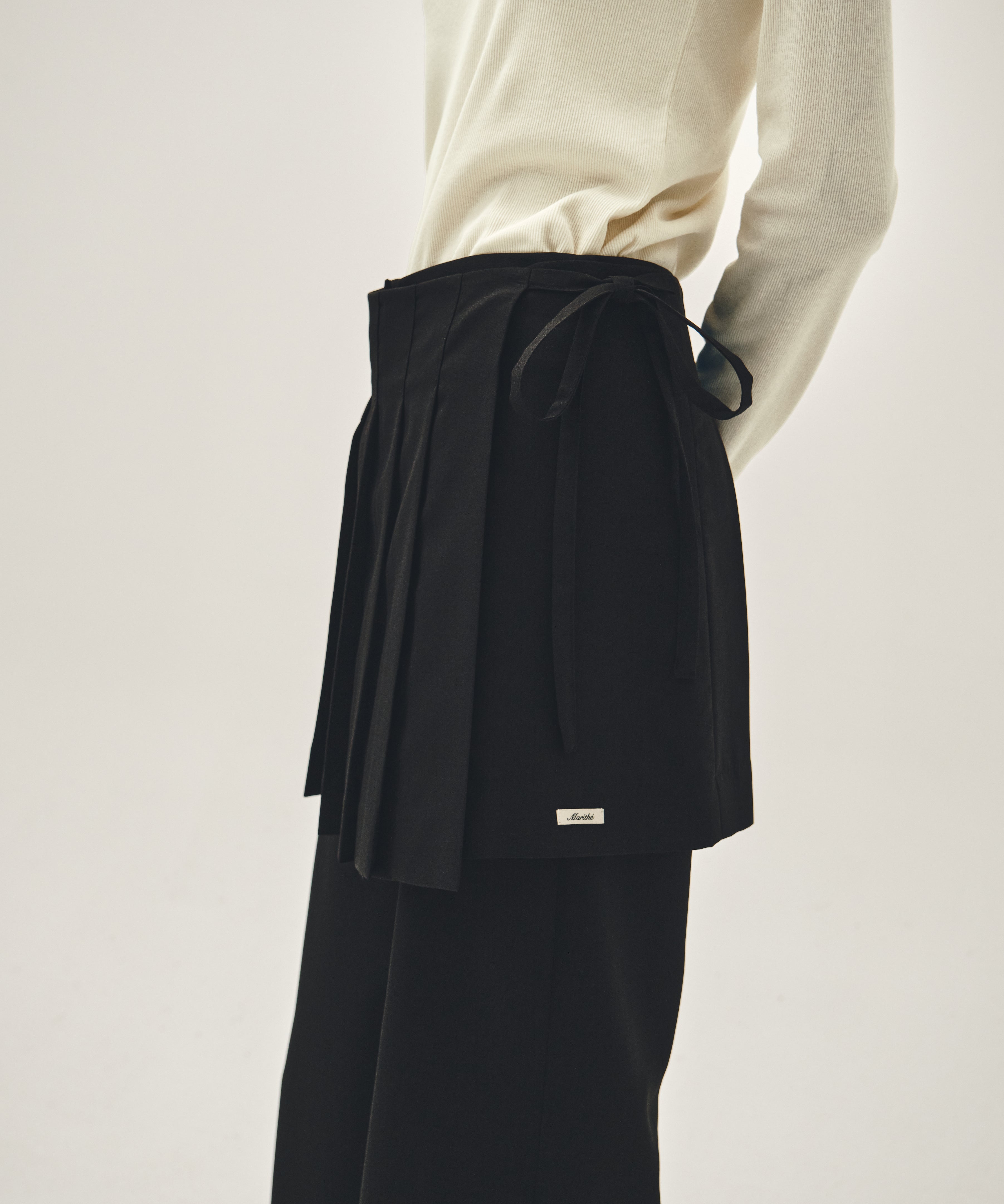 W LAYERED PLEATS SKIRT PANTS