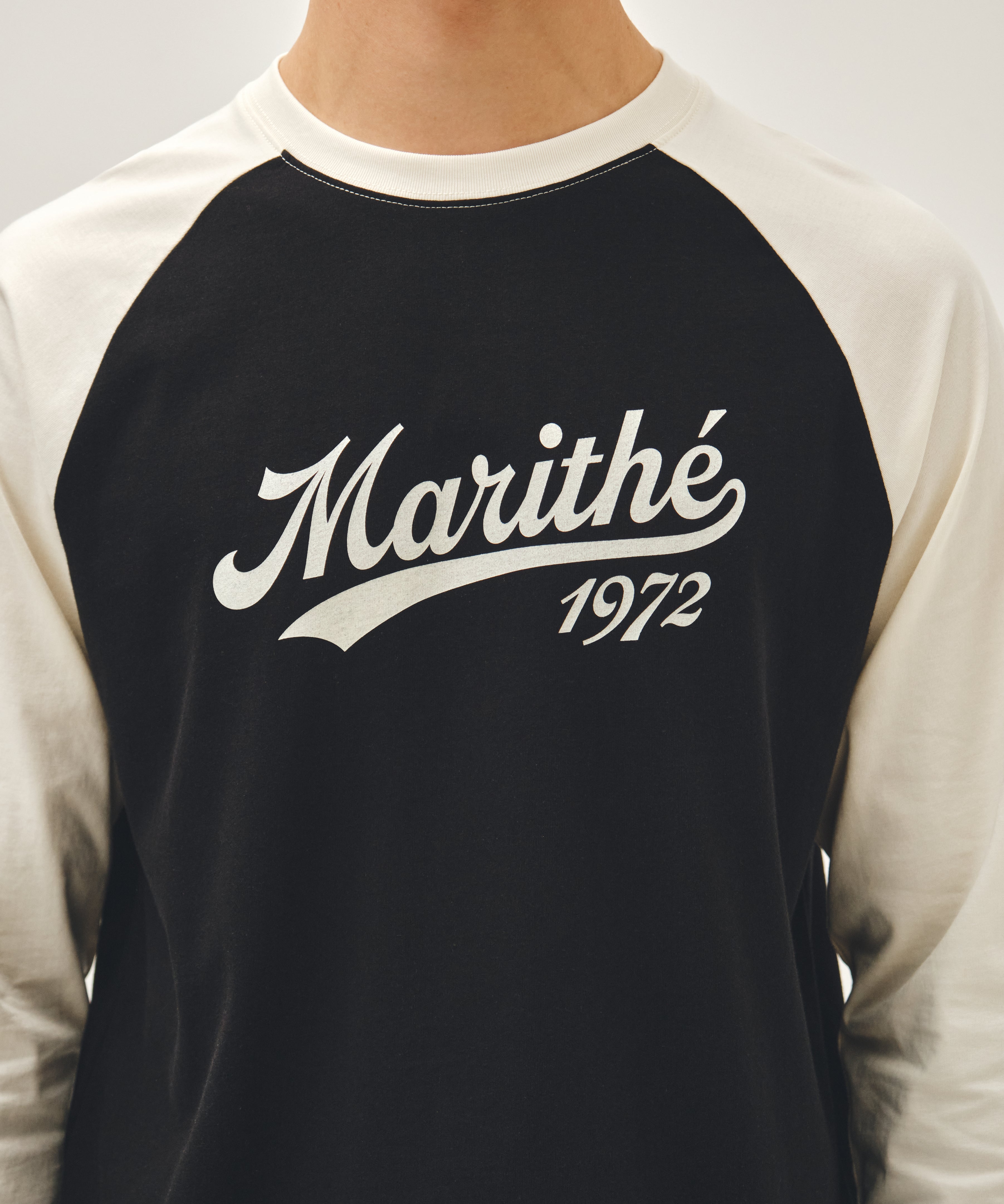 SLEEVE CONTRAST LONG SLEEVE TEE