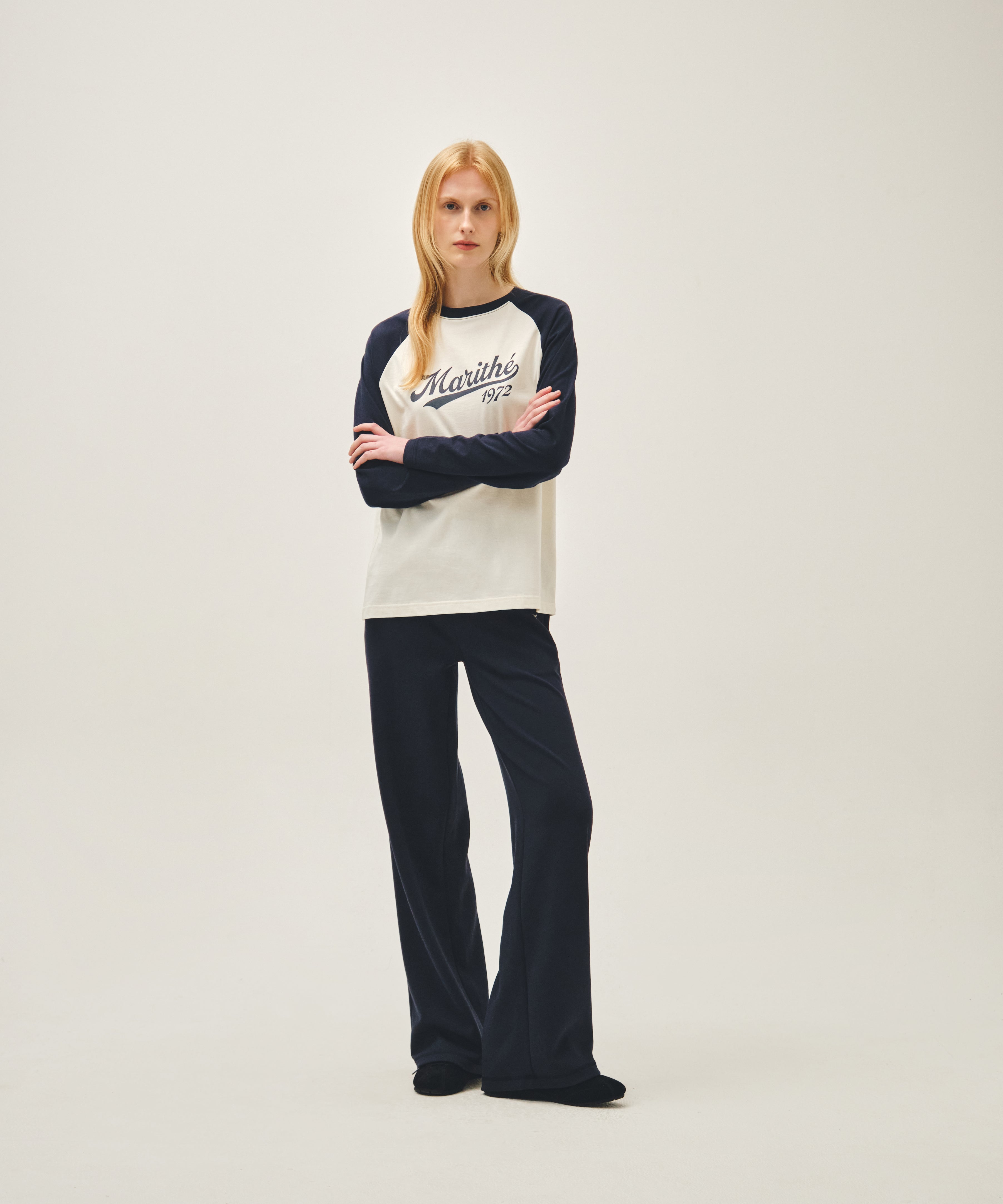 SLEEVE CONTRAST LONG SLEEVE TEE