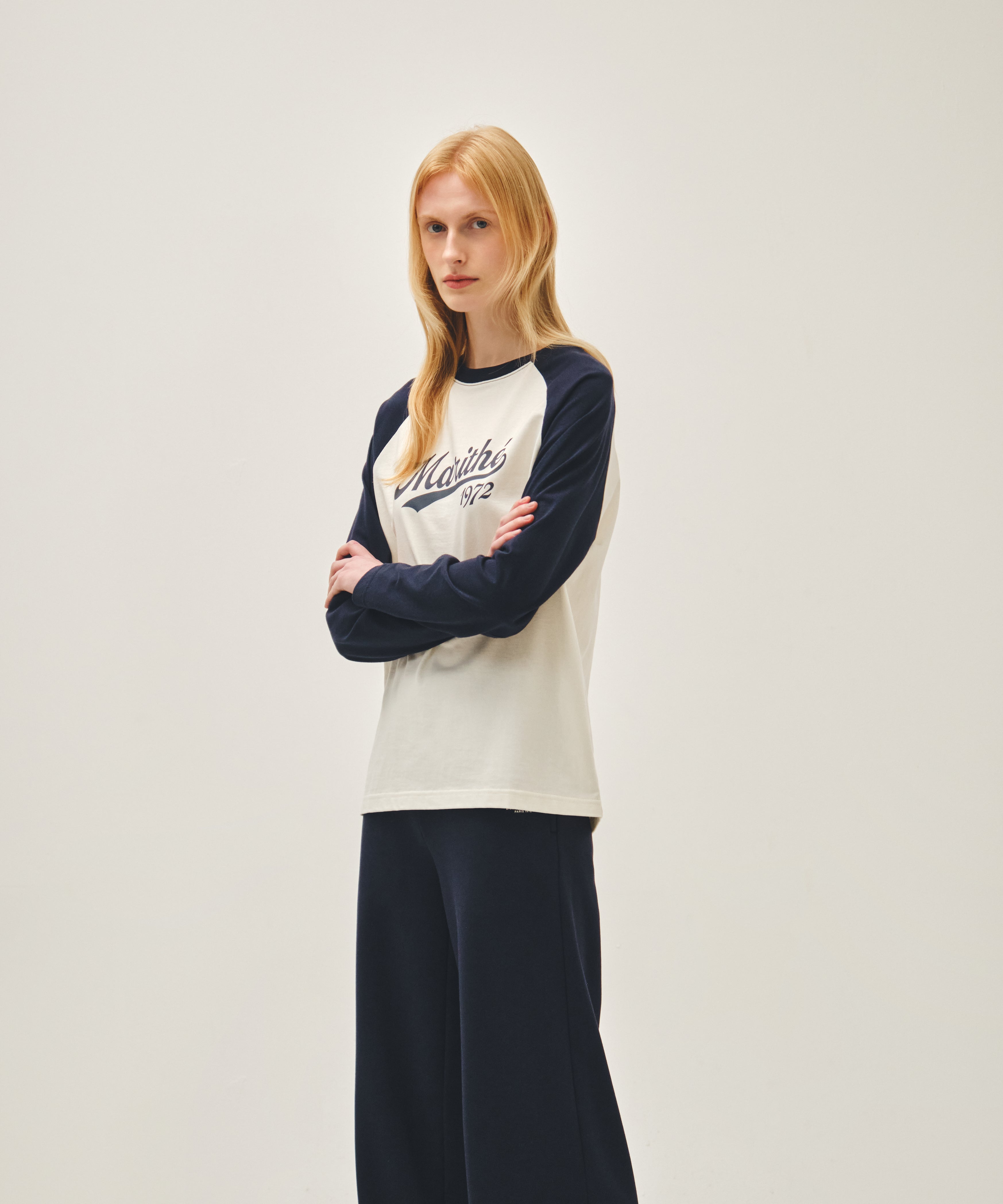 SLEEVE CONTRAST LONG SLEEVE TEE