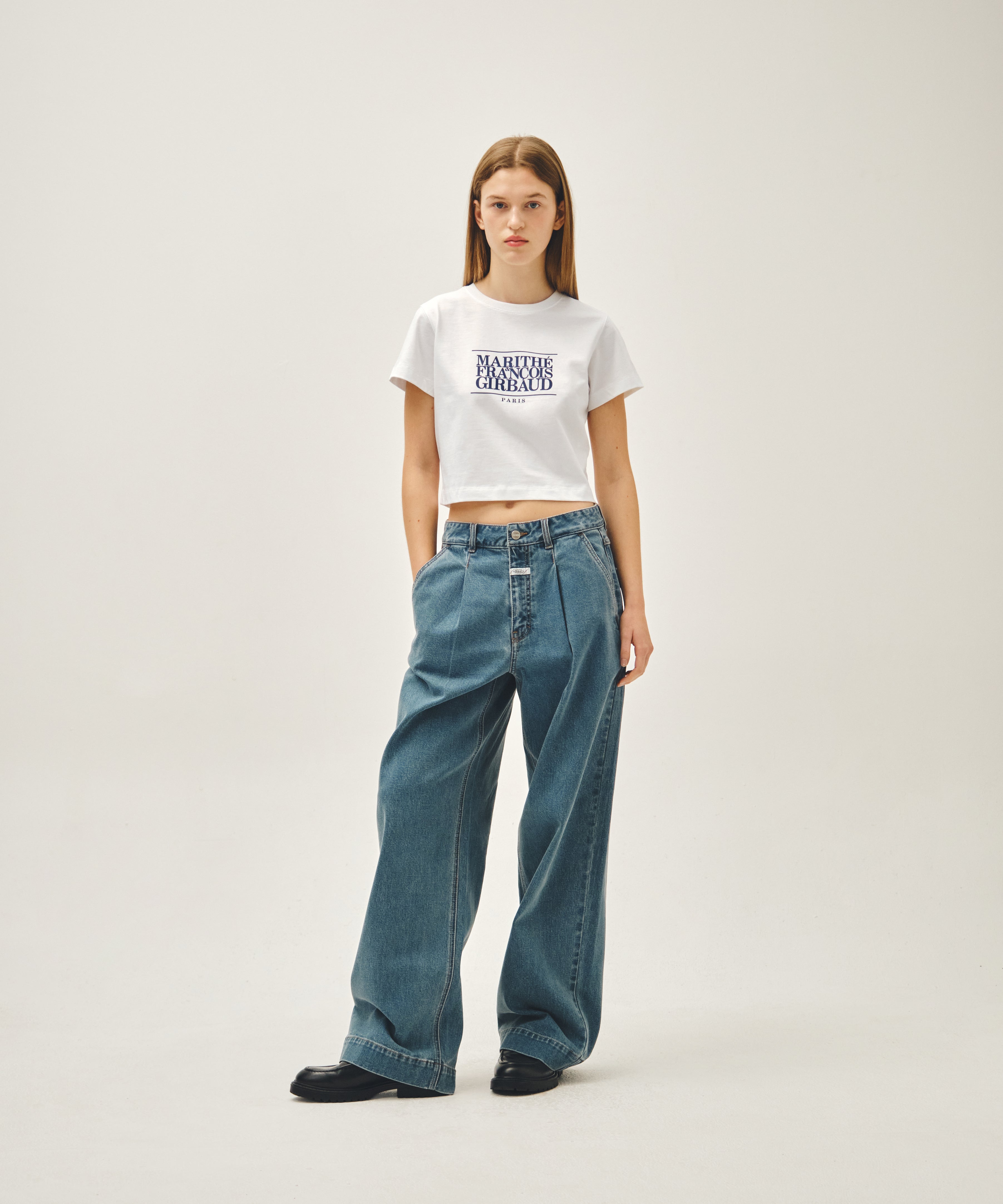 W CLASSIC LOGO CROP TEE