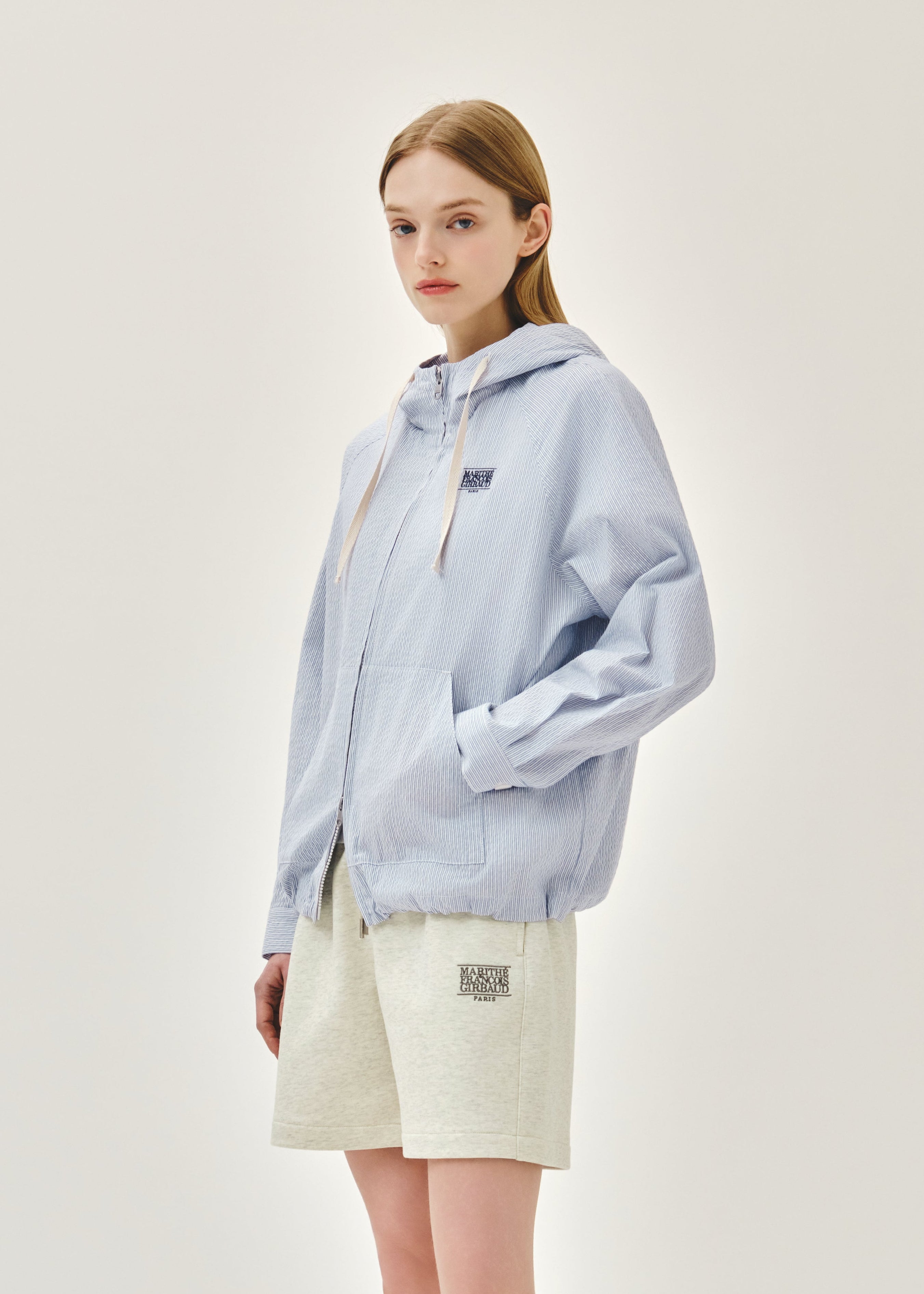 CLASSIC LOGO HOODED PATTERN JACKET