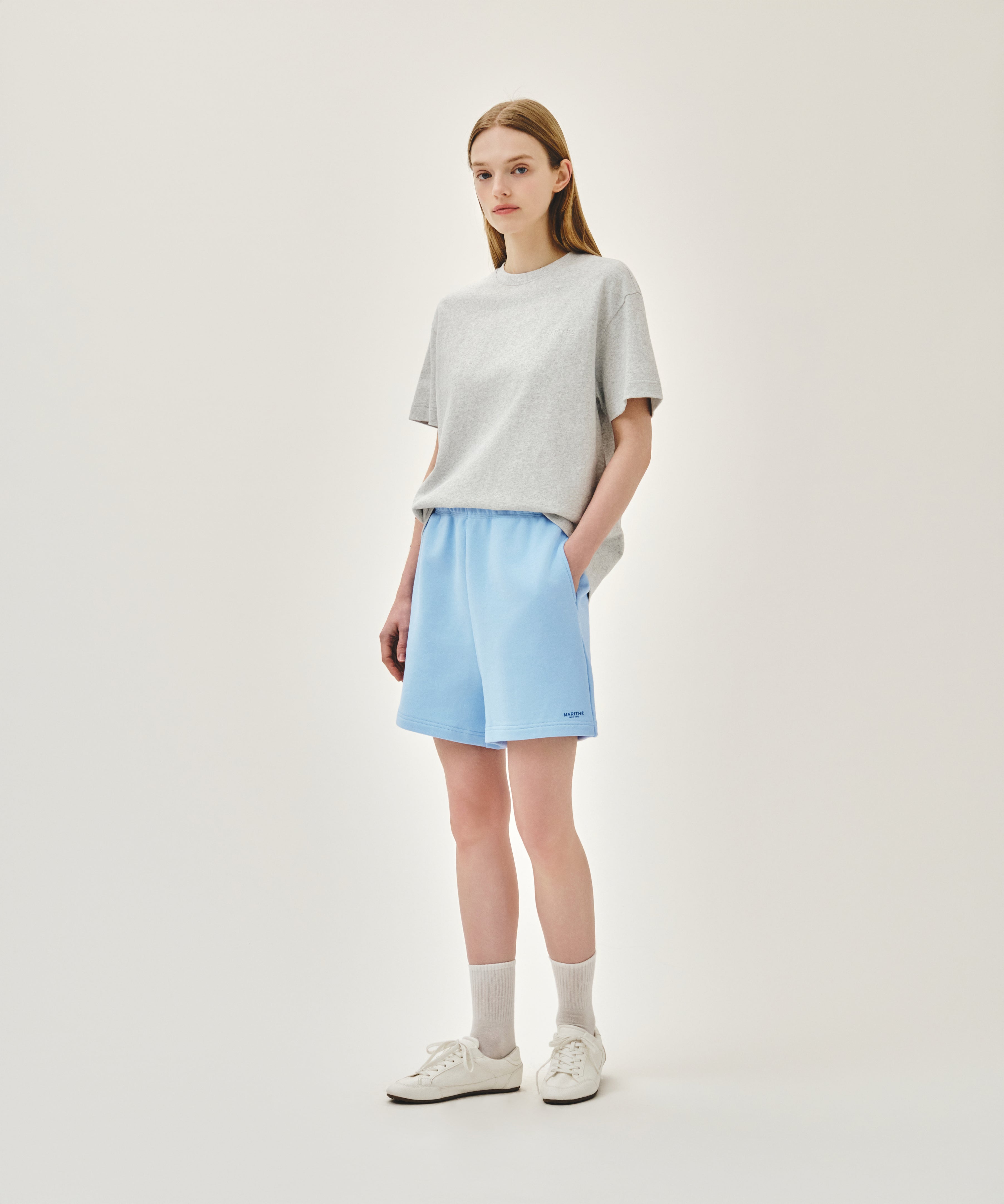 W REGULAR LOGO SWEAT SHORTS