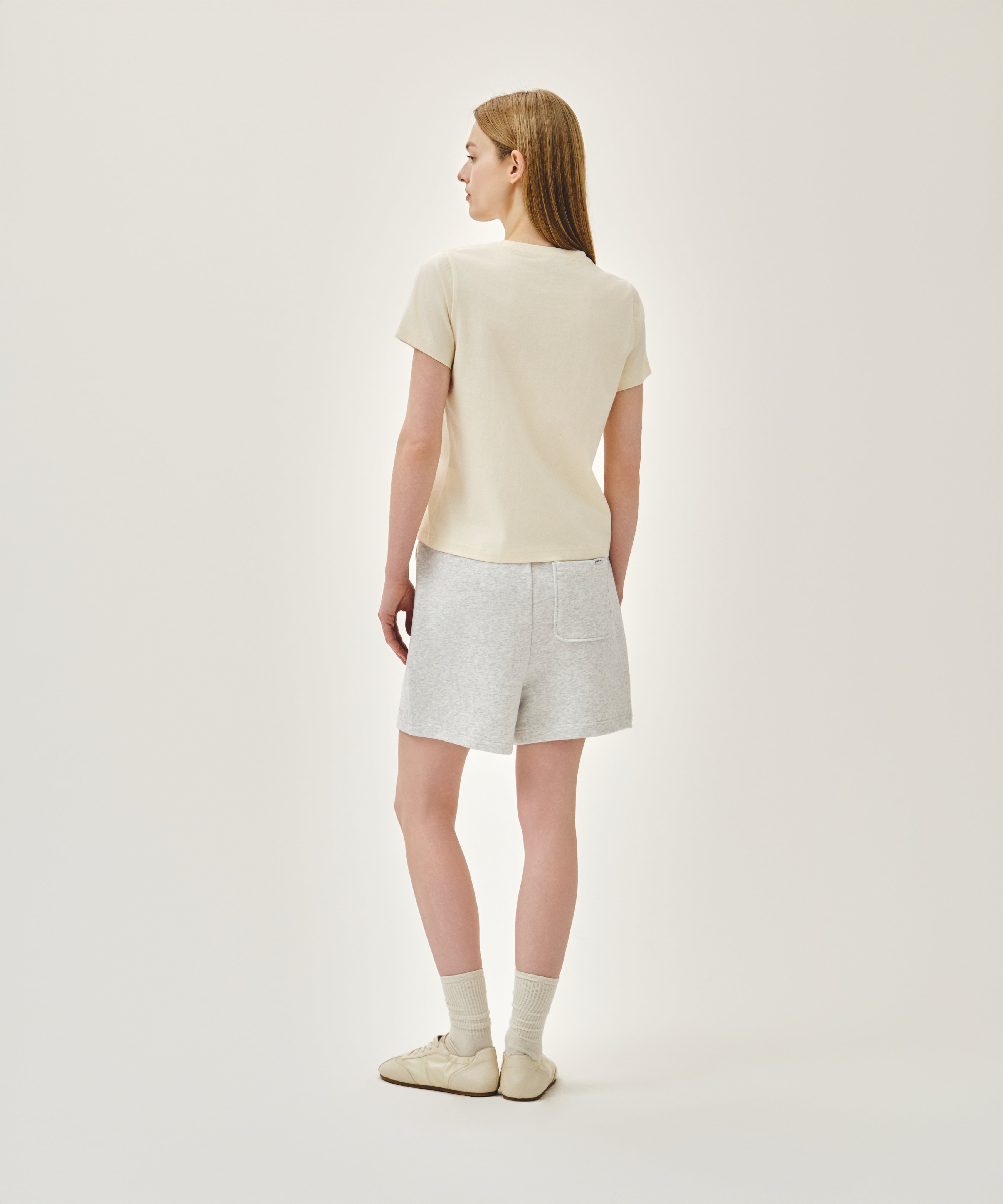 W REGULAR LOGO SWEAT SHORTS