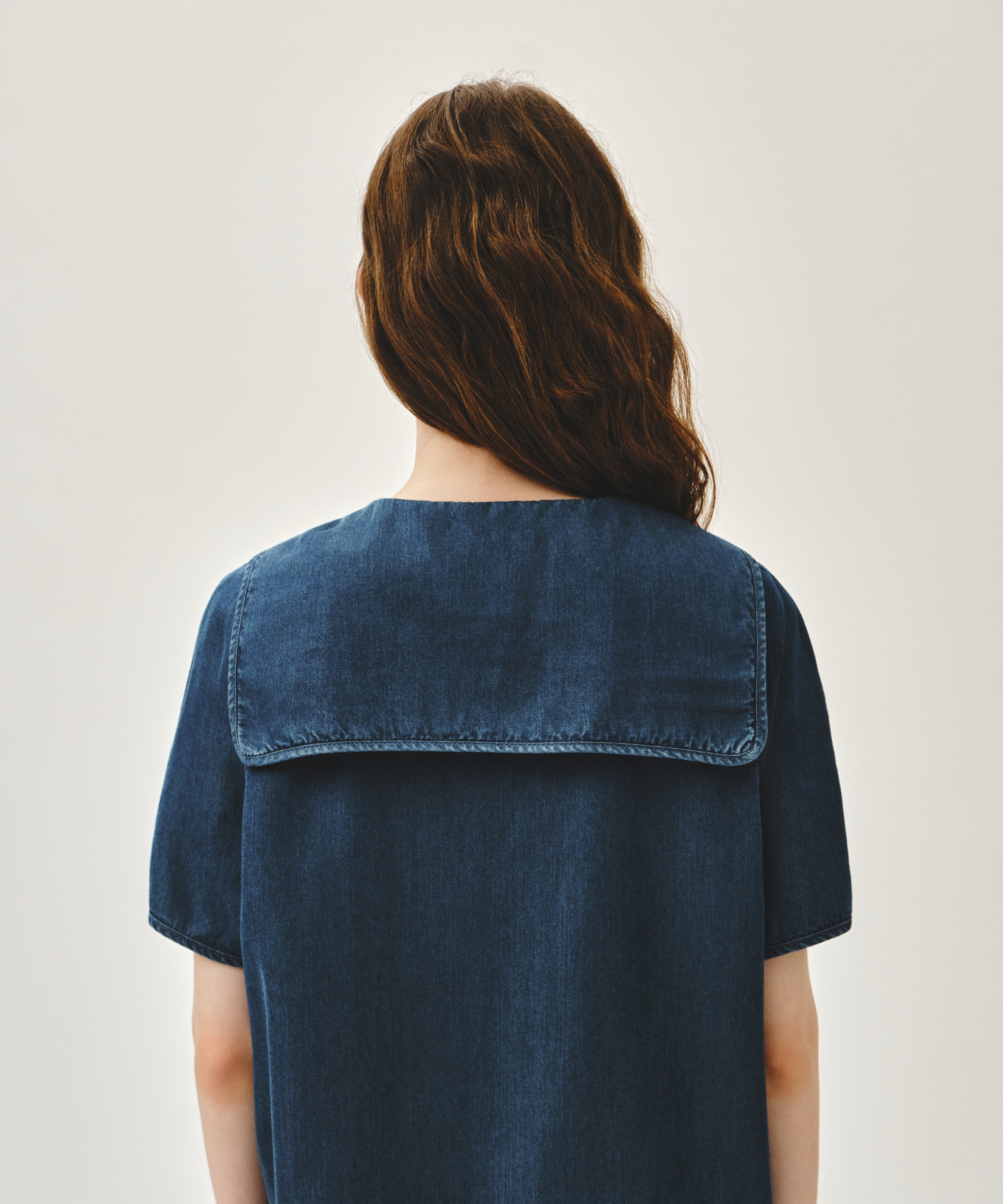 W SAILOR COLLAR SHORT SLEEVE CHAMBRAY SHIRT