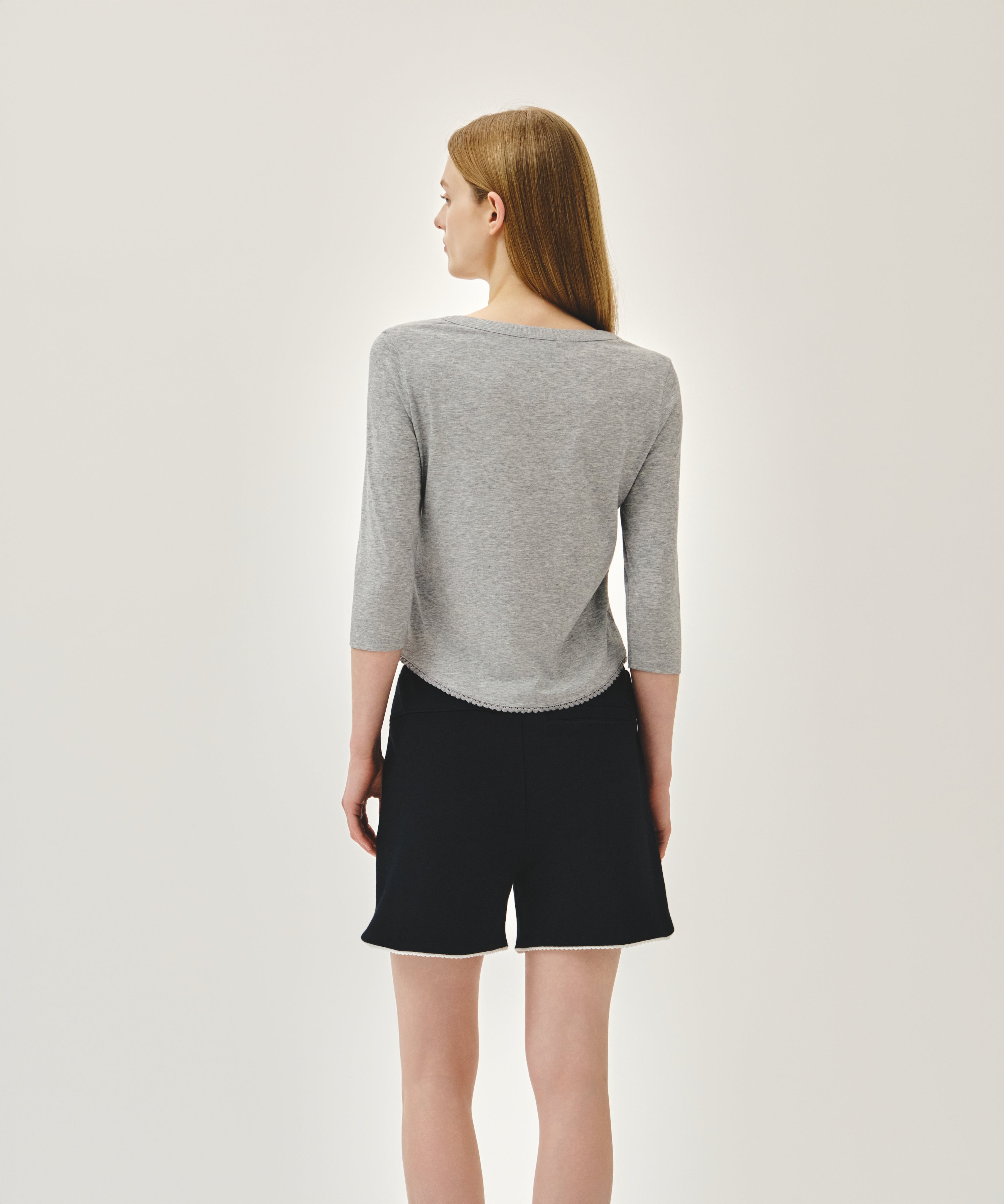 W SMALL CLASSIC LOGO HENLEY NECK 3/4 SLEEVE TEE