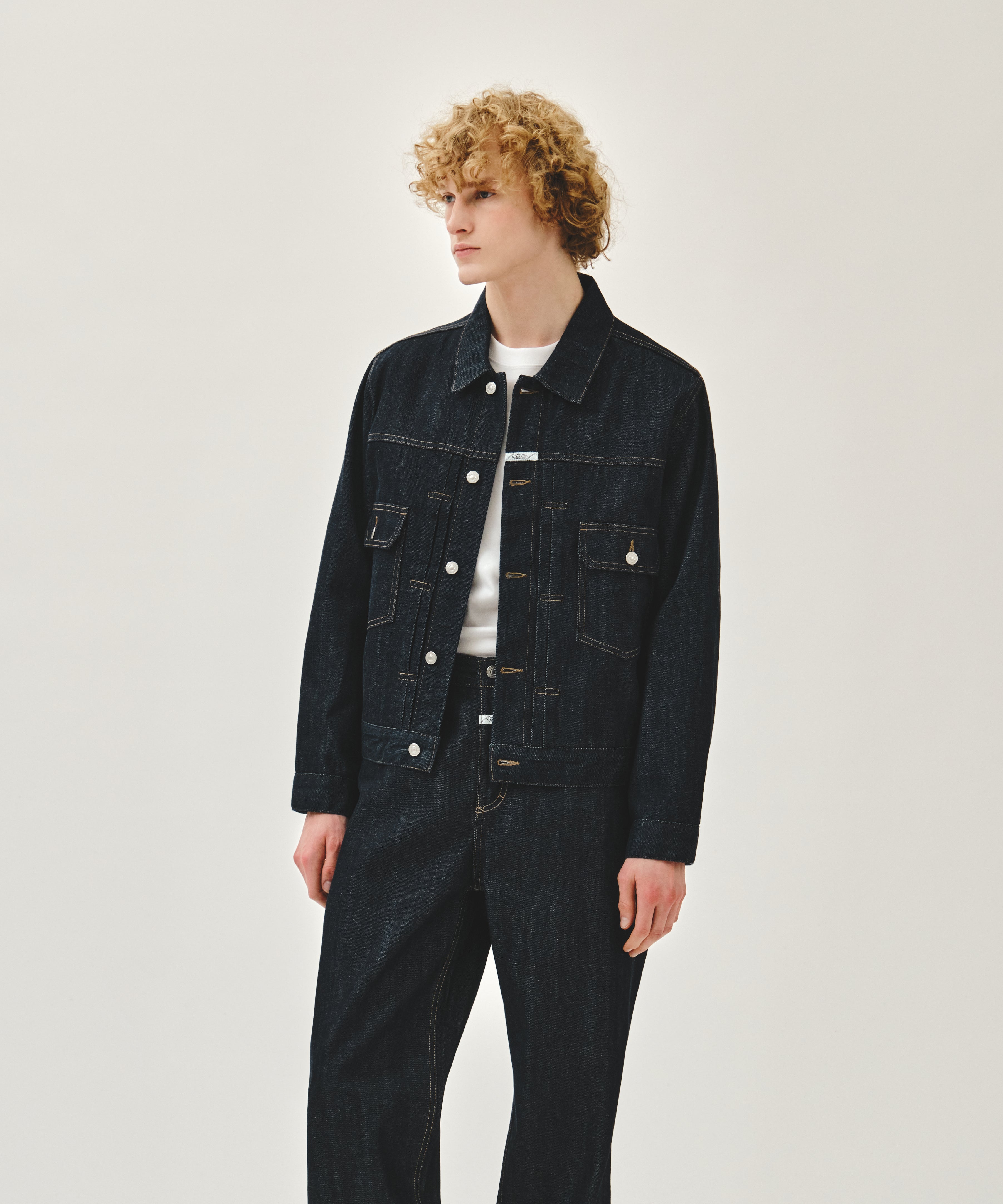 M SELVAGE DENIM TRUCKER JACKET