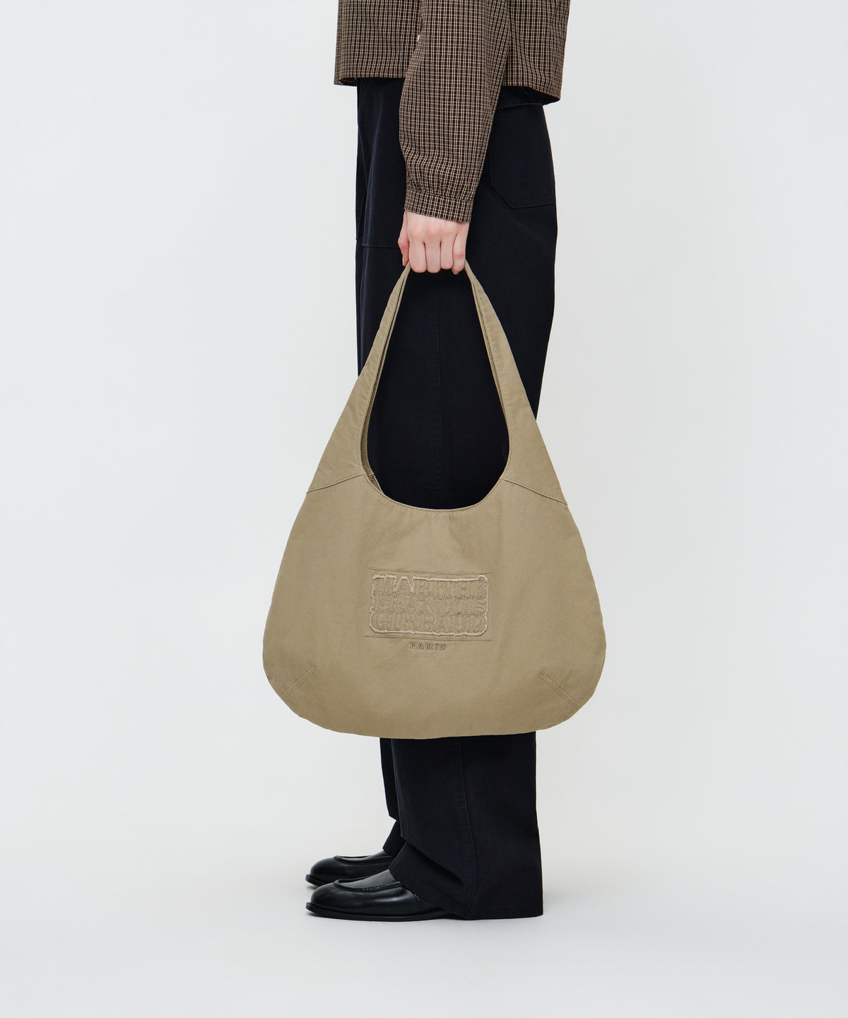 CLASSIC LOGO ROUND ONE SHOULDER BAG