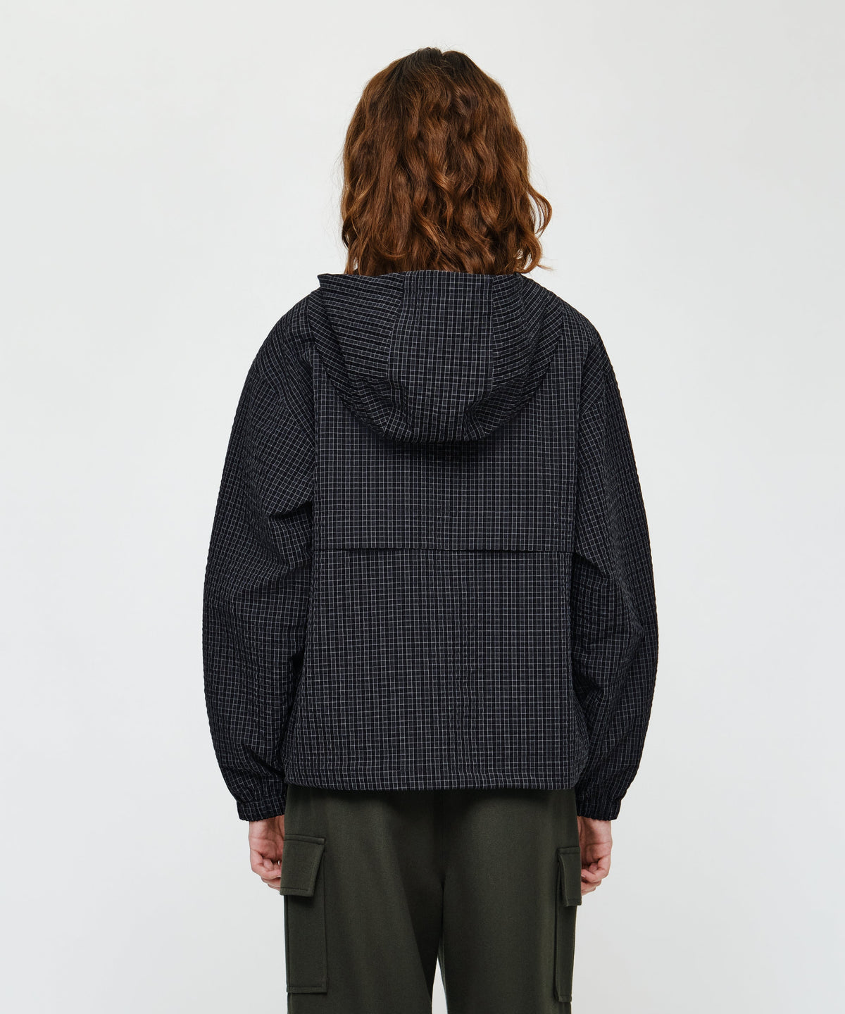 OUTPOCKET HOODED WIND JACKET