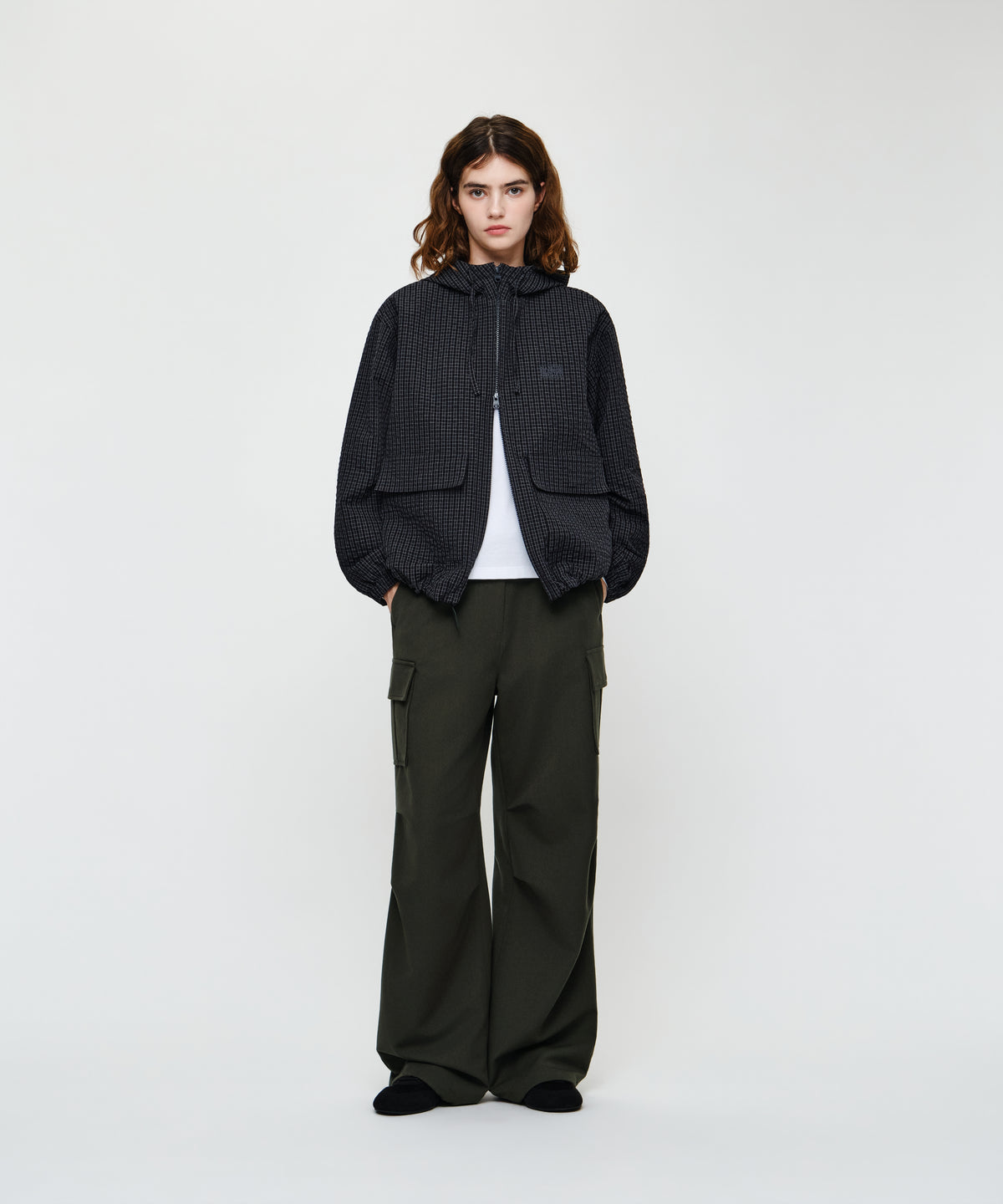 OUTPOCKET HOODED WIND JACKET