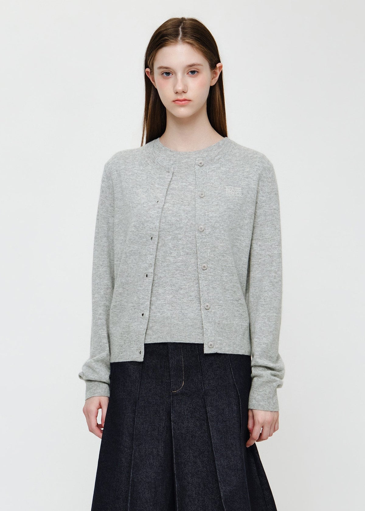 W SMALL CLASSIC LOGO ROUND NECK CARDIGAN SET UP