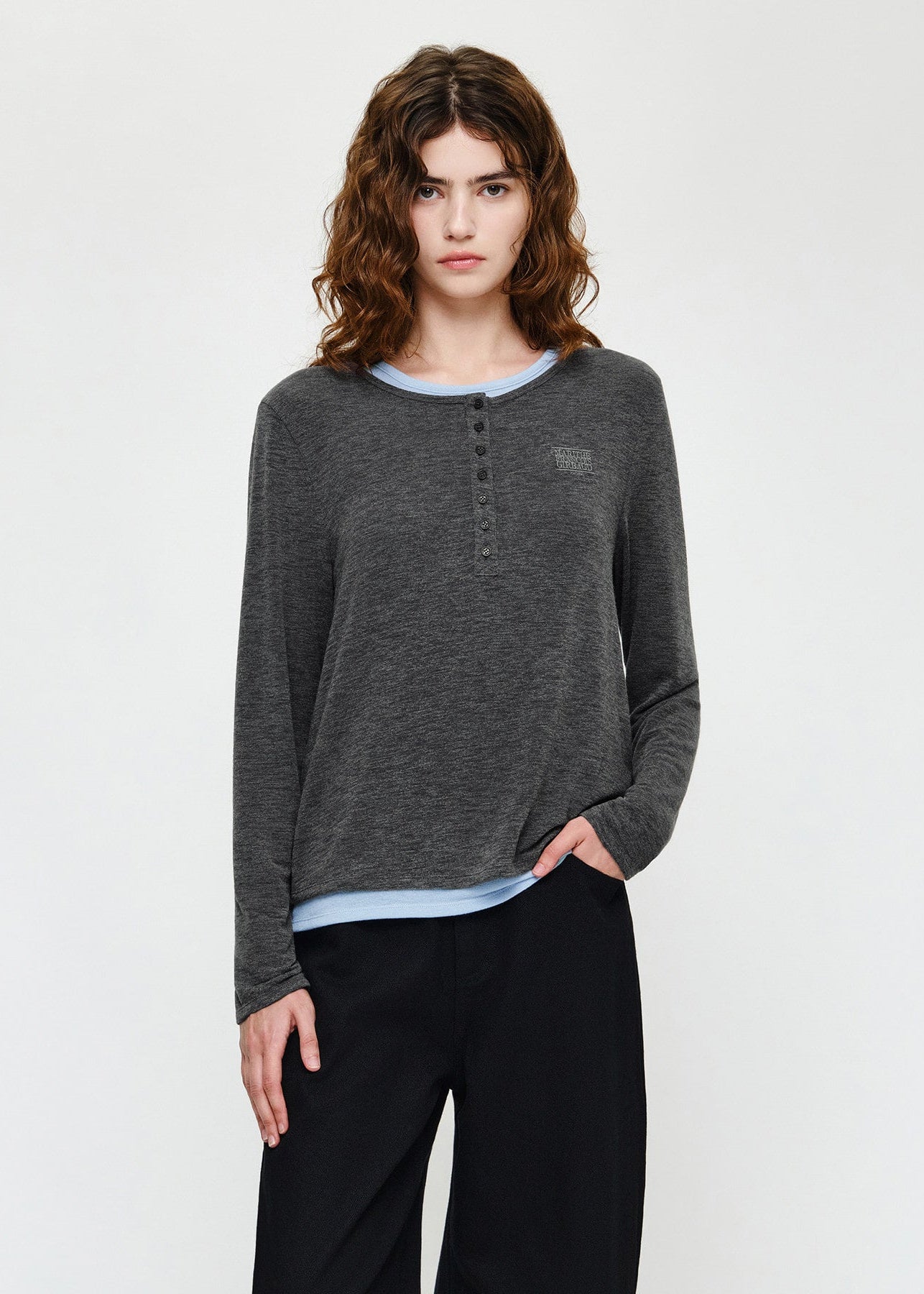 W HENLEY NECK LAYERED LONG SLEEVE TEE