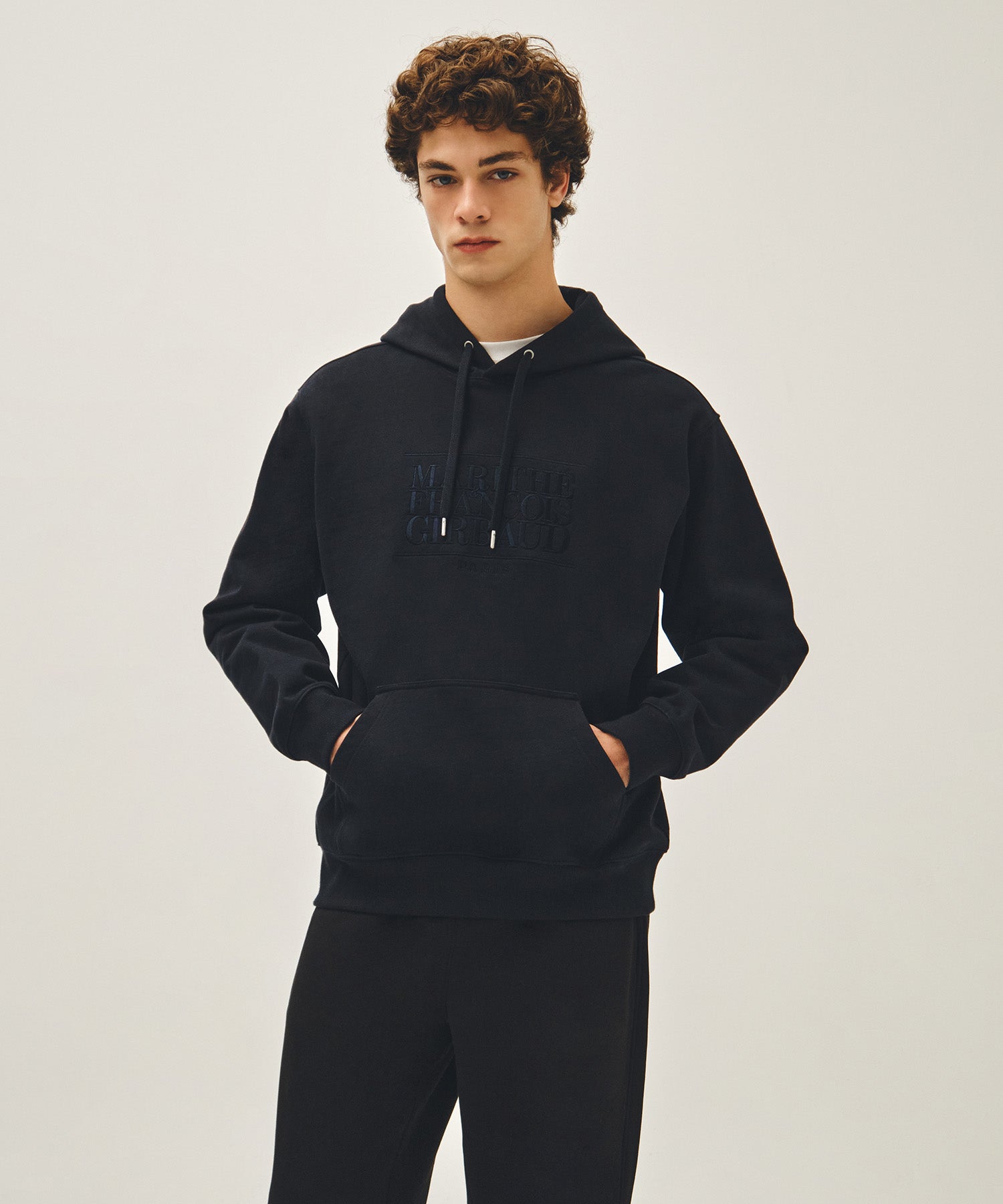 CLASSIC LOGO EMBROIDERY HOODIE